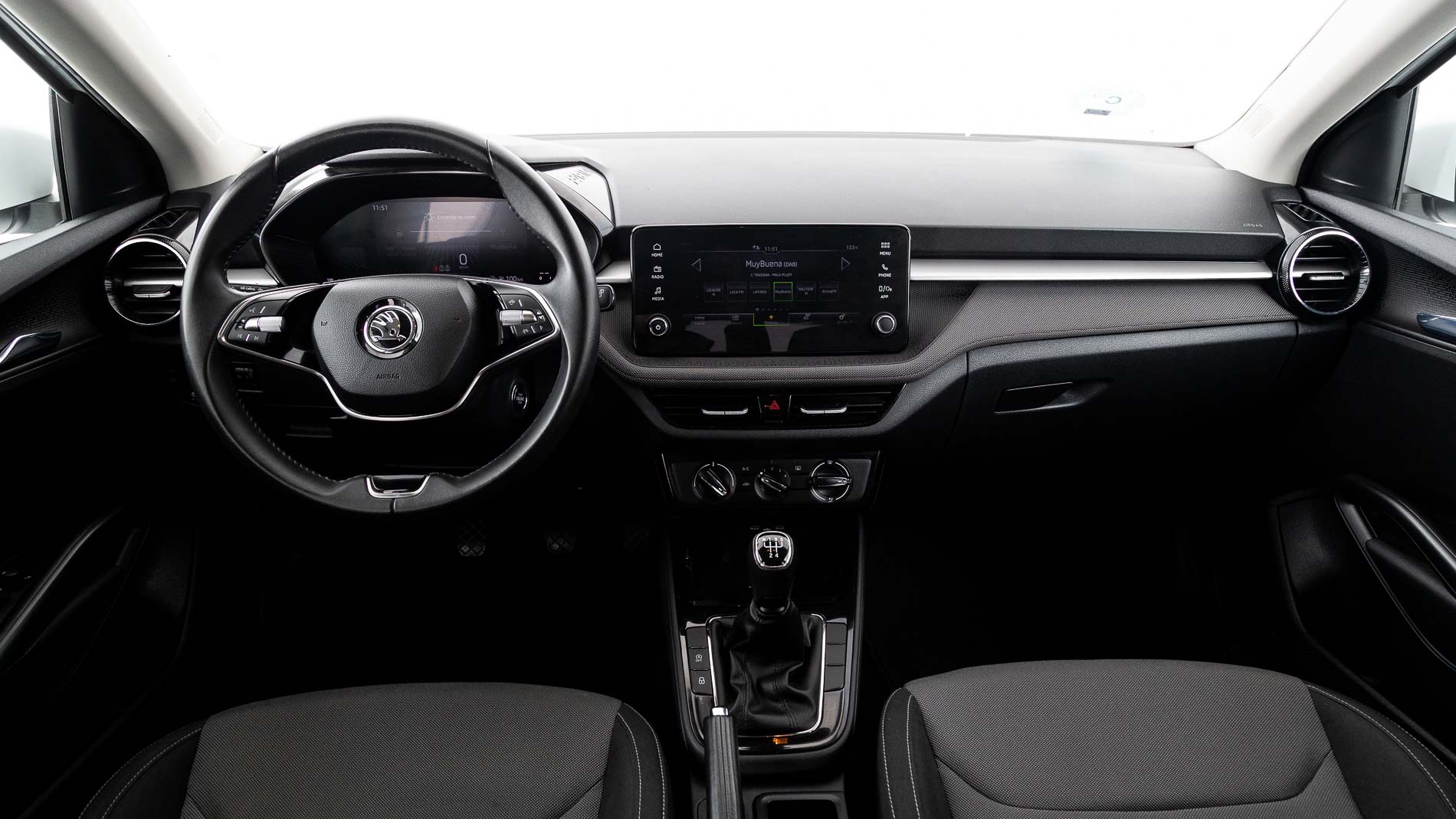 skoda fabia selection 1.0 MPI 80 2024 blanco glaciar 15