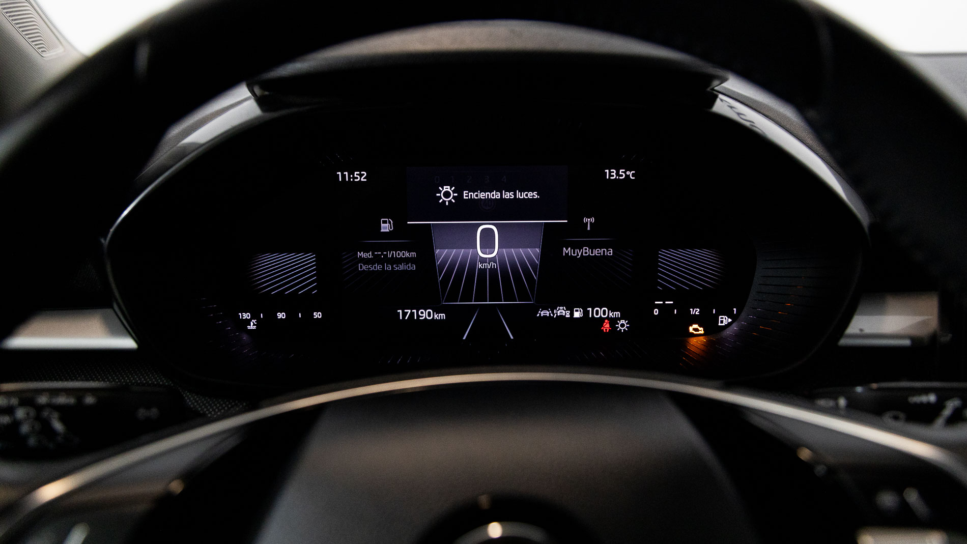 skoda fabia selection 1.0 MPI 80 2024 blanco glaciar 16