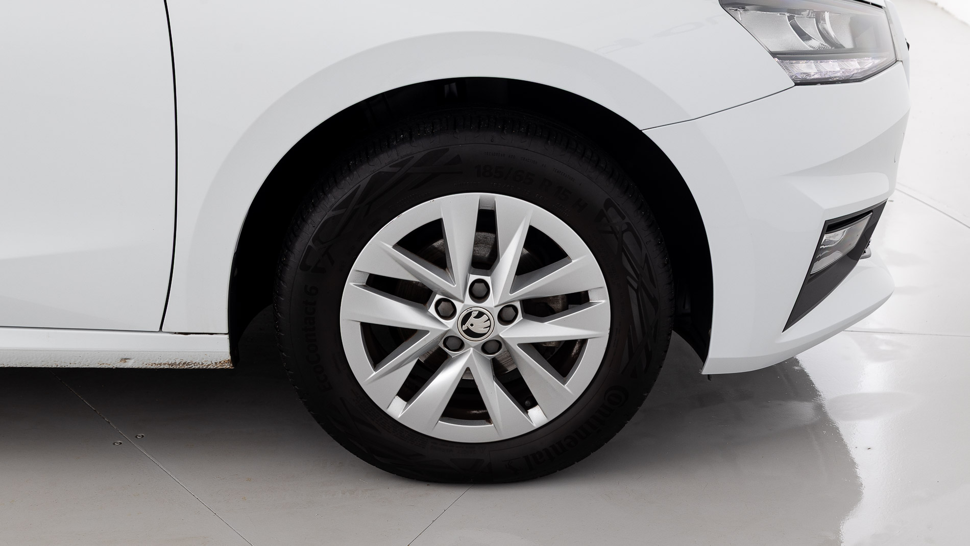 skoda fabia selection 1.0 MPI 80 2024 blanco glaciar 27