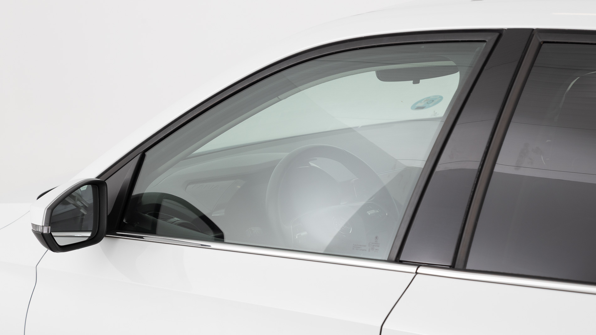 skoda fabia selection 1.0 MPI 80 2024 blanco glaciar 34