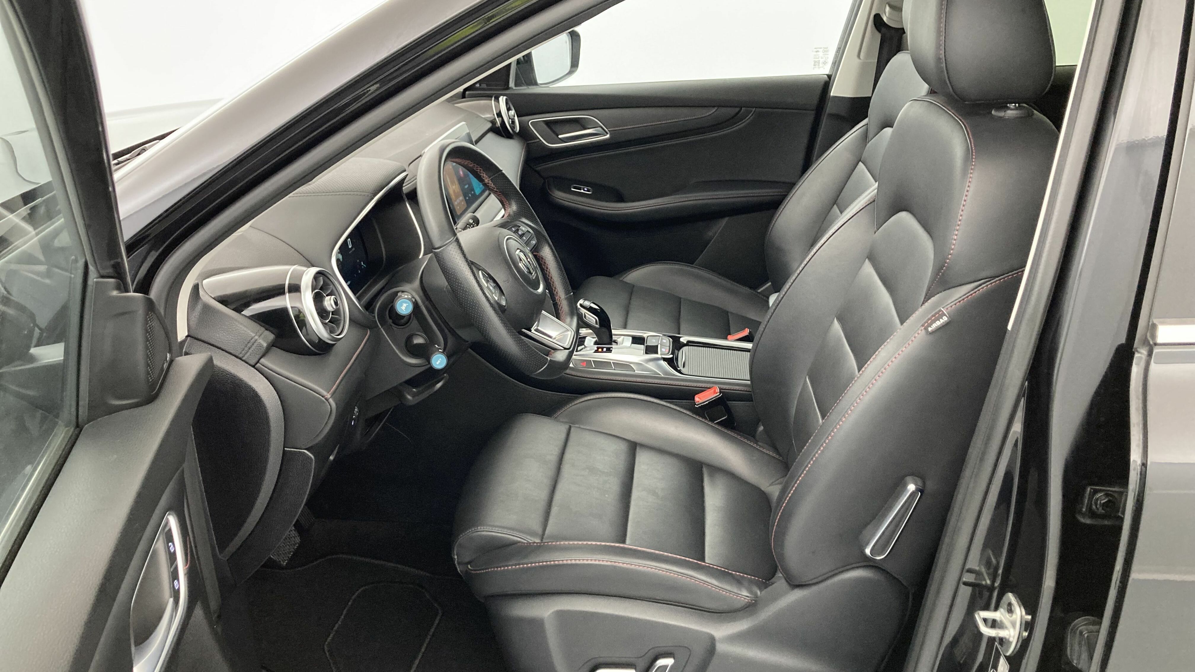 mg hs comfort 1.5 T-GDI 162 AT 2023 pebble black - pbc 15