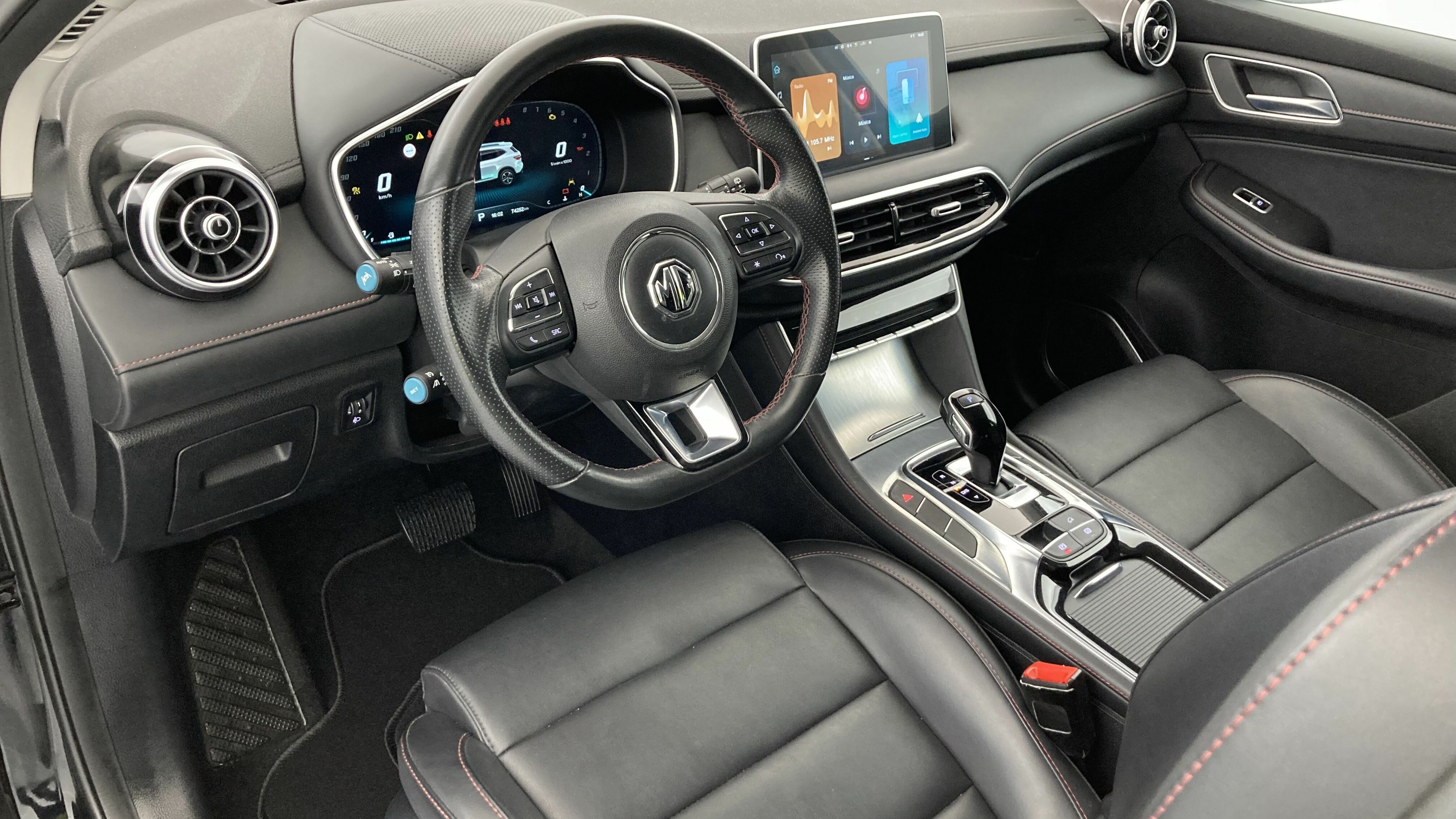 mg hs comfort 1.5 T-GDI 162 AT 2023 pebble black - pbc 16