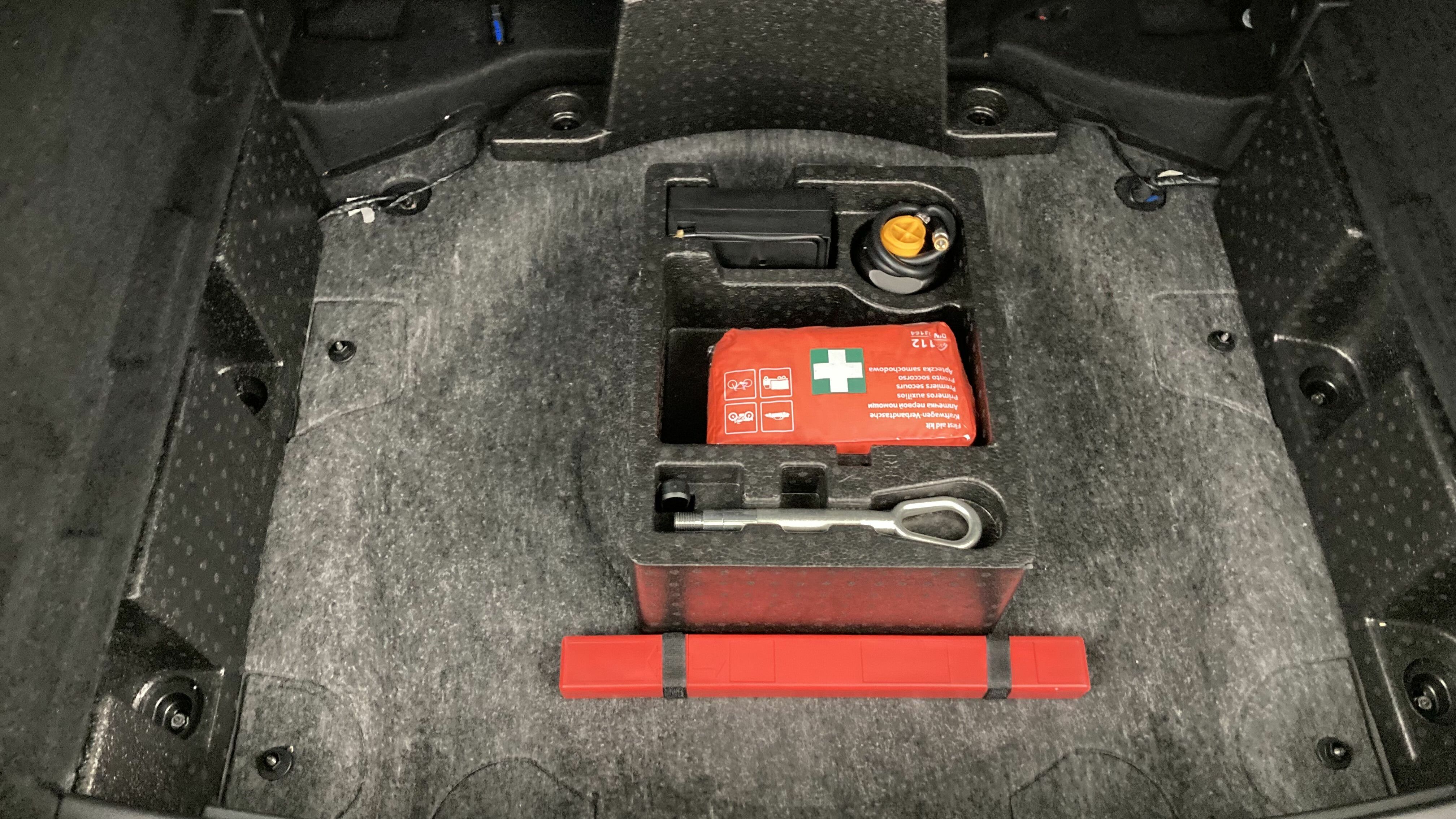 mg hs comfort 1.5 T-GDI 162 AT 2023 pebble black - pbc 24