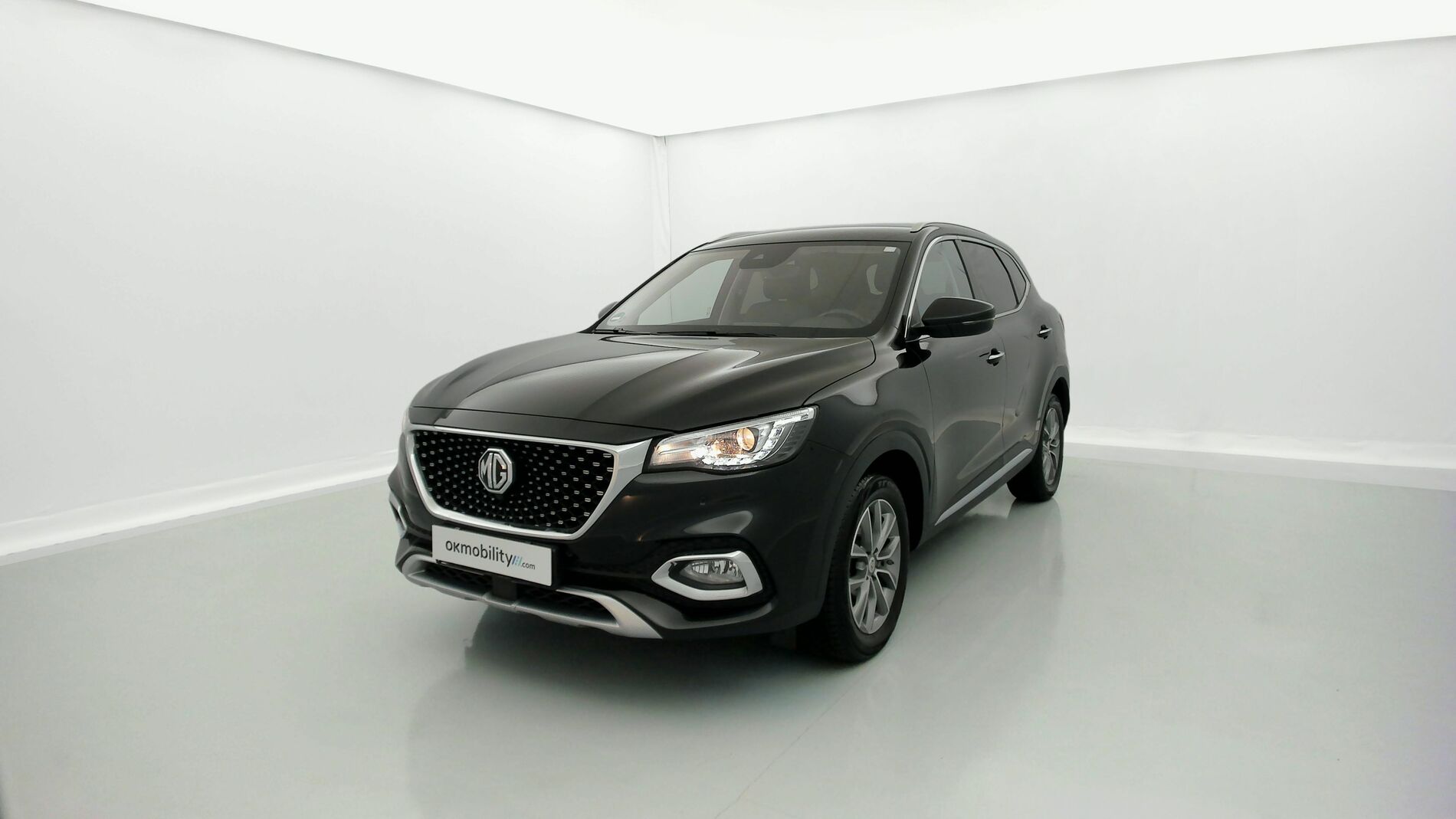 mg hs comfort 1.5 T-GDI 162 AT 2023 pebble black - pbc 1