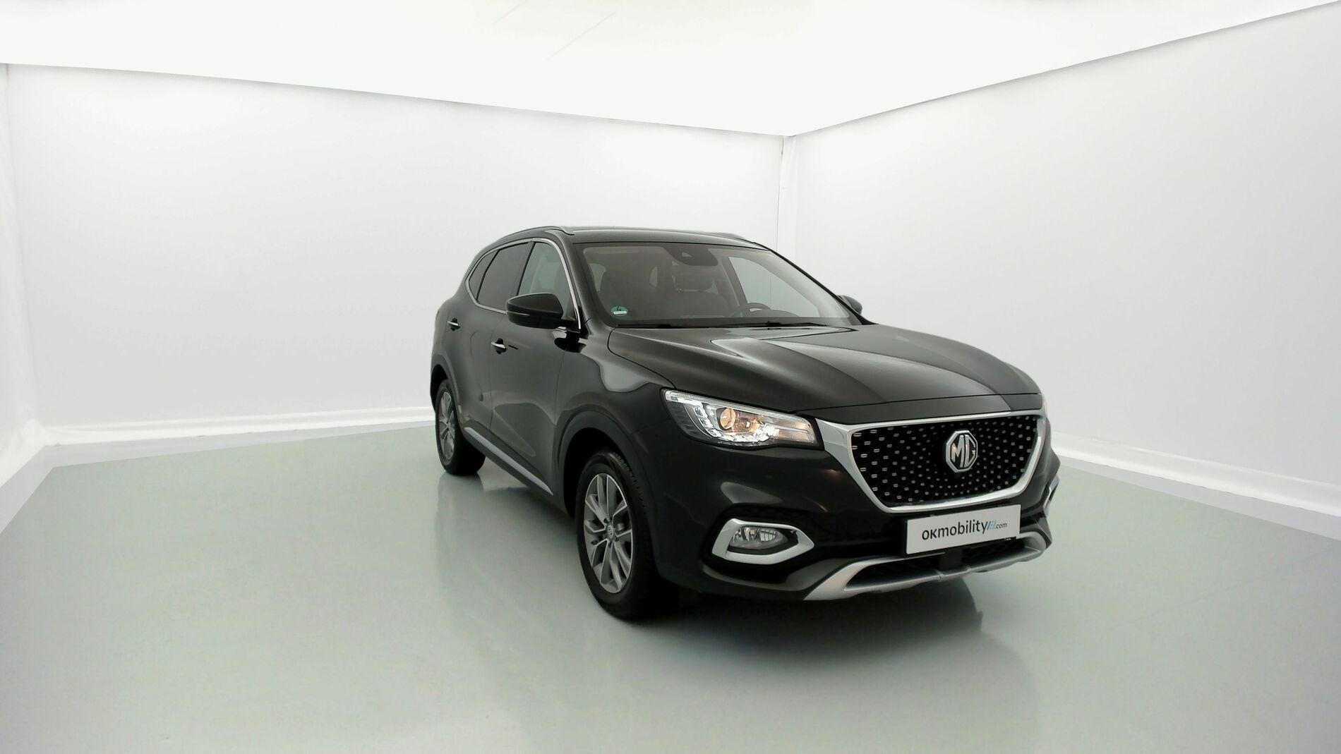 mg hs comfort 1.5 T-GDI 162 AT 2023 pebble black - pbc 3