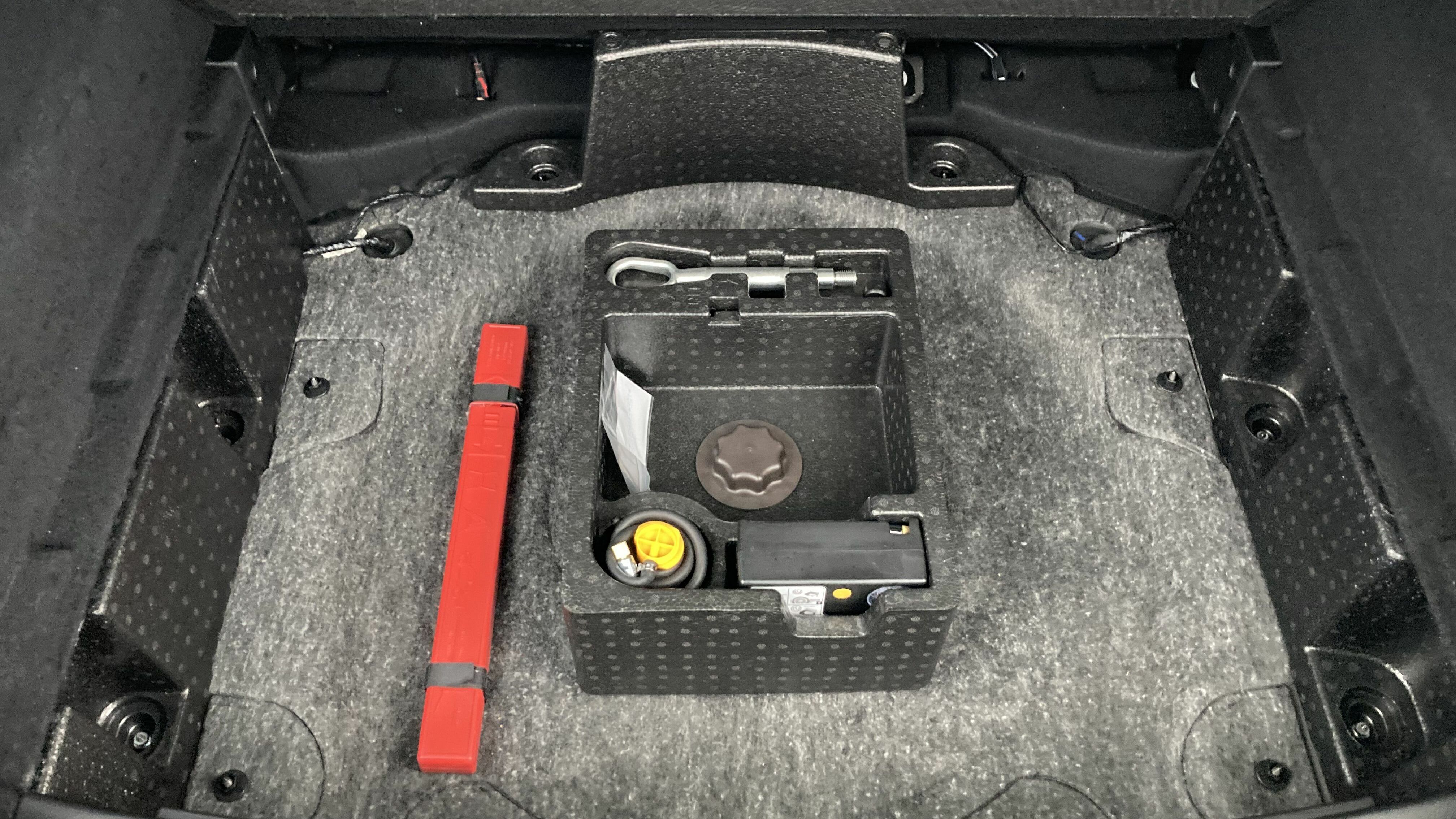 mg hs comfort 1.5 T-GDI 162 AT 2023 pebble black - pbc 24