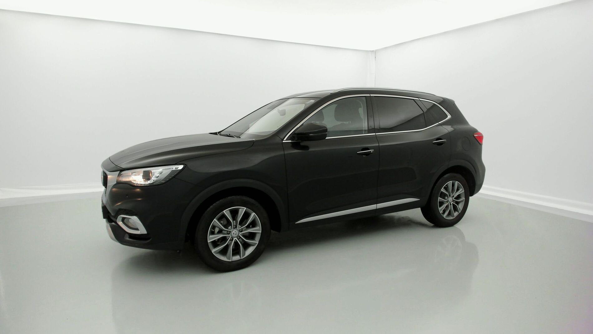 mg hs comfort 1.5 T-GDI 162 2023 pebble black - pbc 2