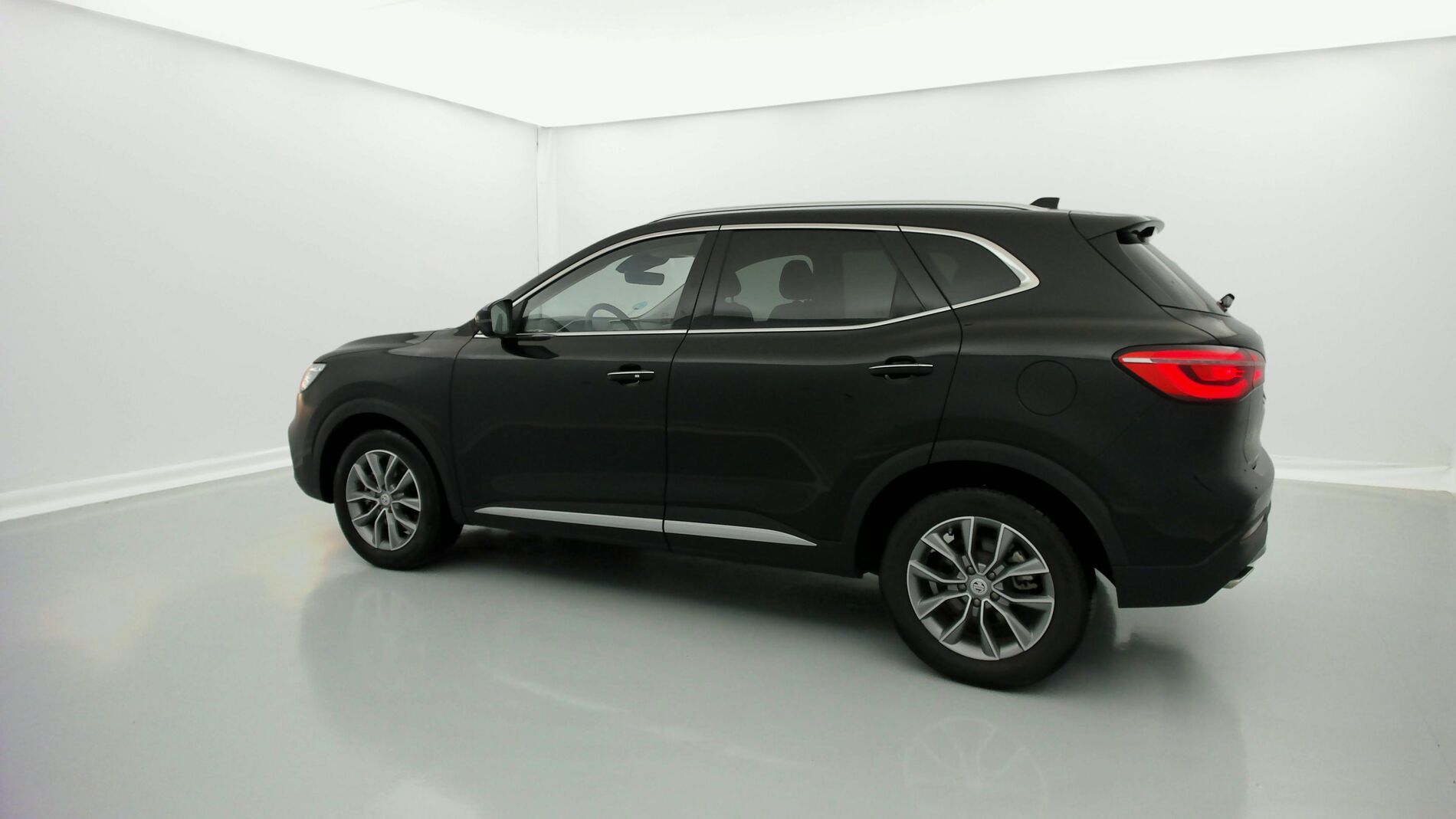 mg hs comfort 1.5 T-GDI 162 2023 pebble black - pbc 4