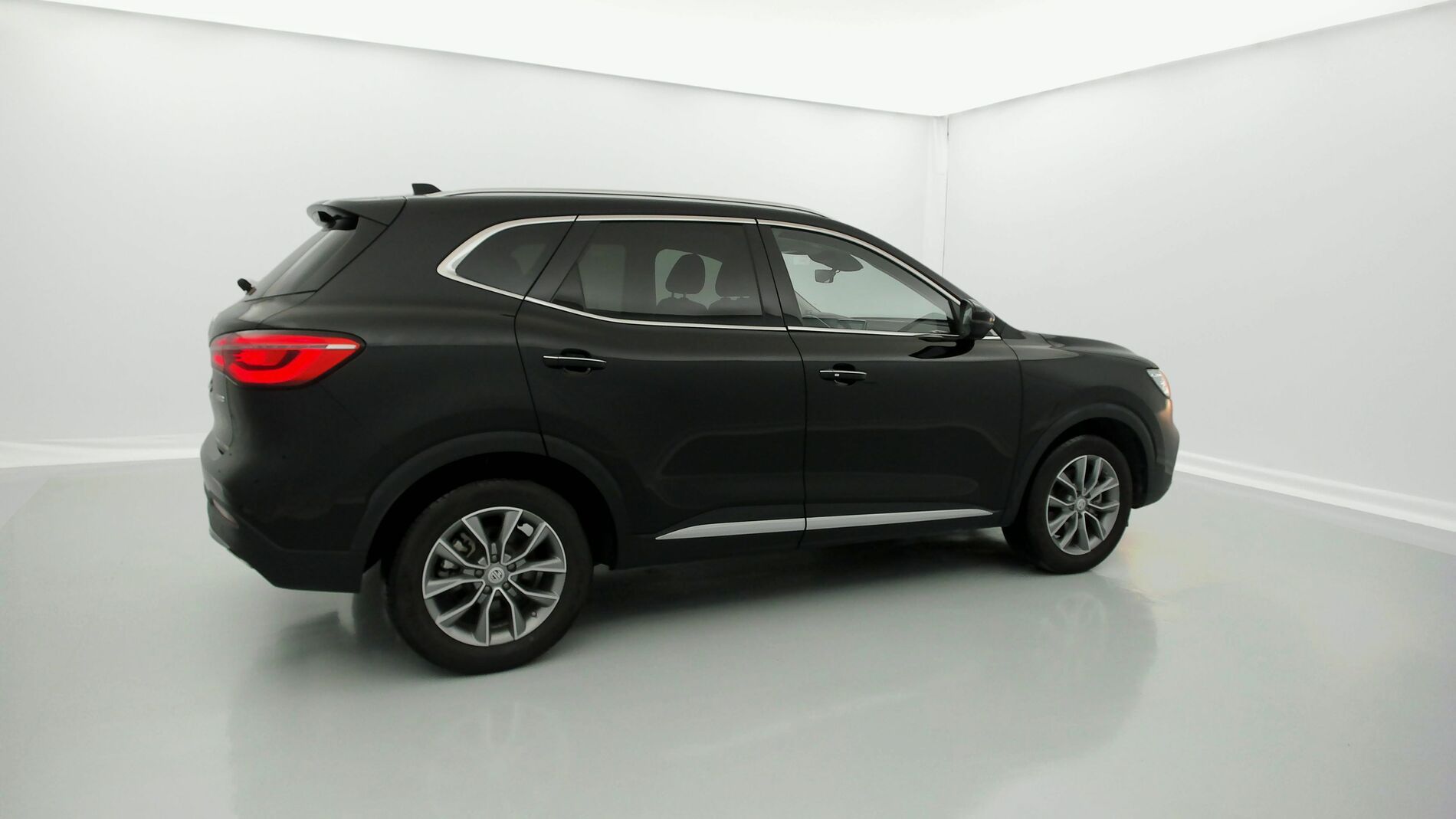 mg hs comfort 1.5 T-GDI 162 2023 pebble black - pbc 10