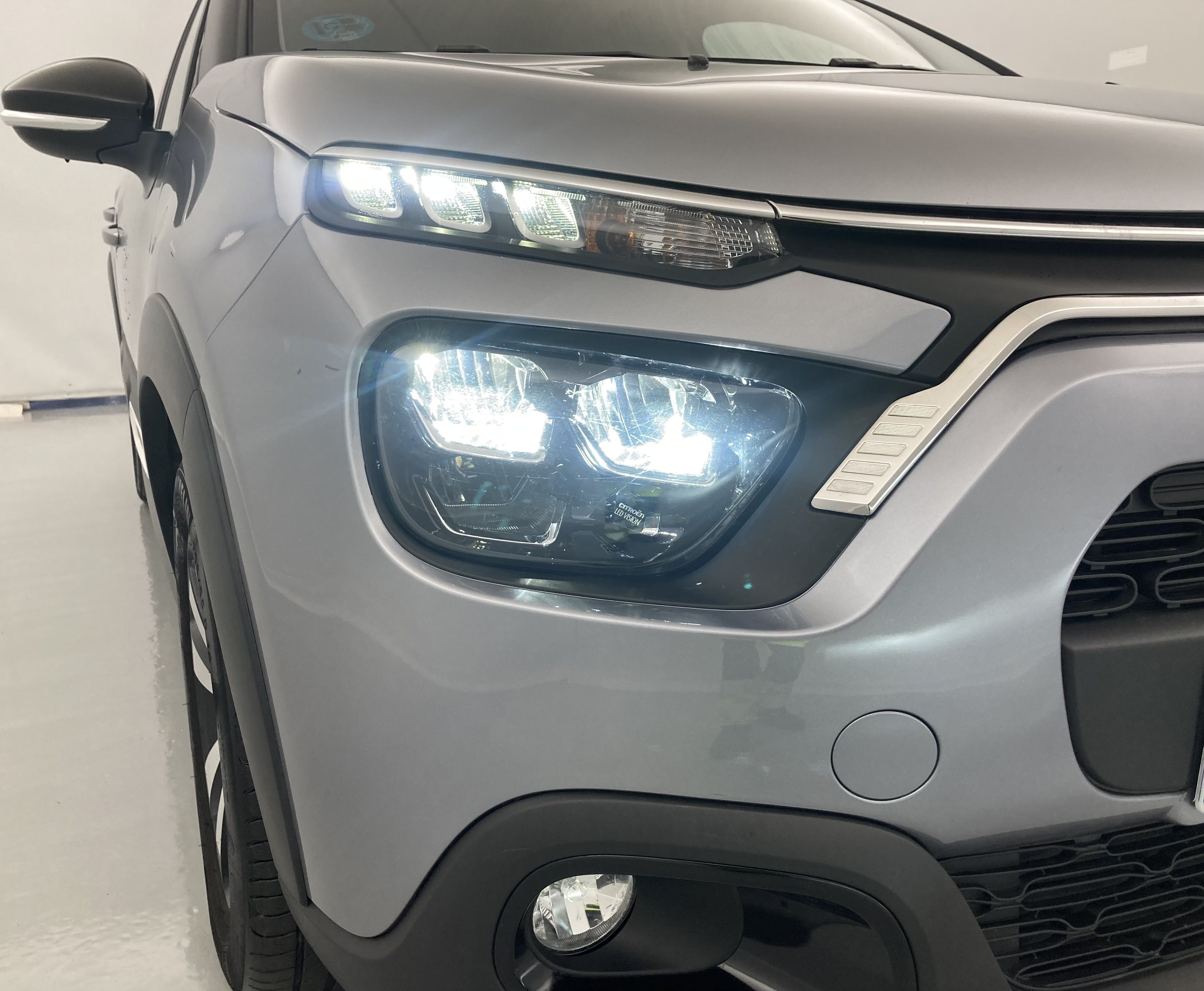 citroen c3 origin max 1.2 PURETECH 83 2024 gris acero 28