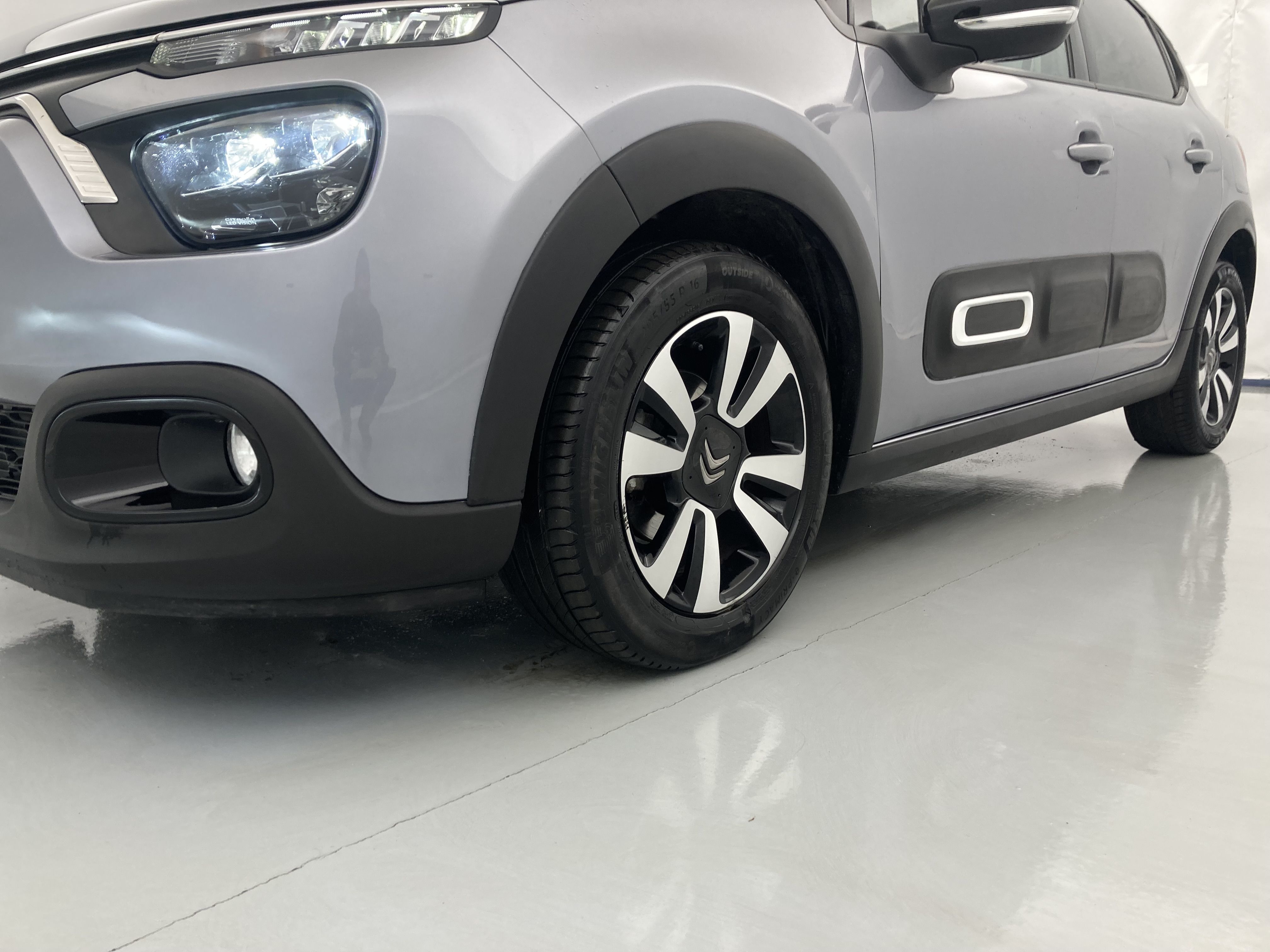 citroen c3 origin max 1.2 PURETECH 83 2024 gris acero 30