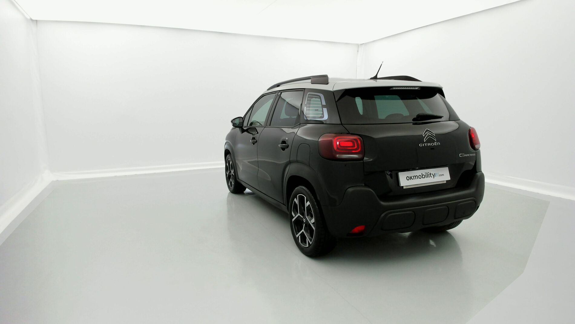 citroen c3 aircross shine pack 1.2 PURETECH 130 EAT 2023 negro perla nera / blanco 5