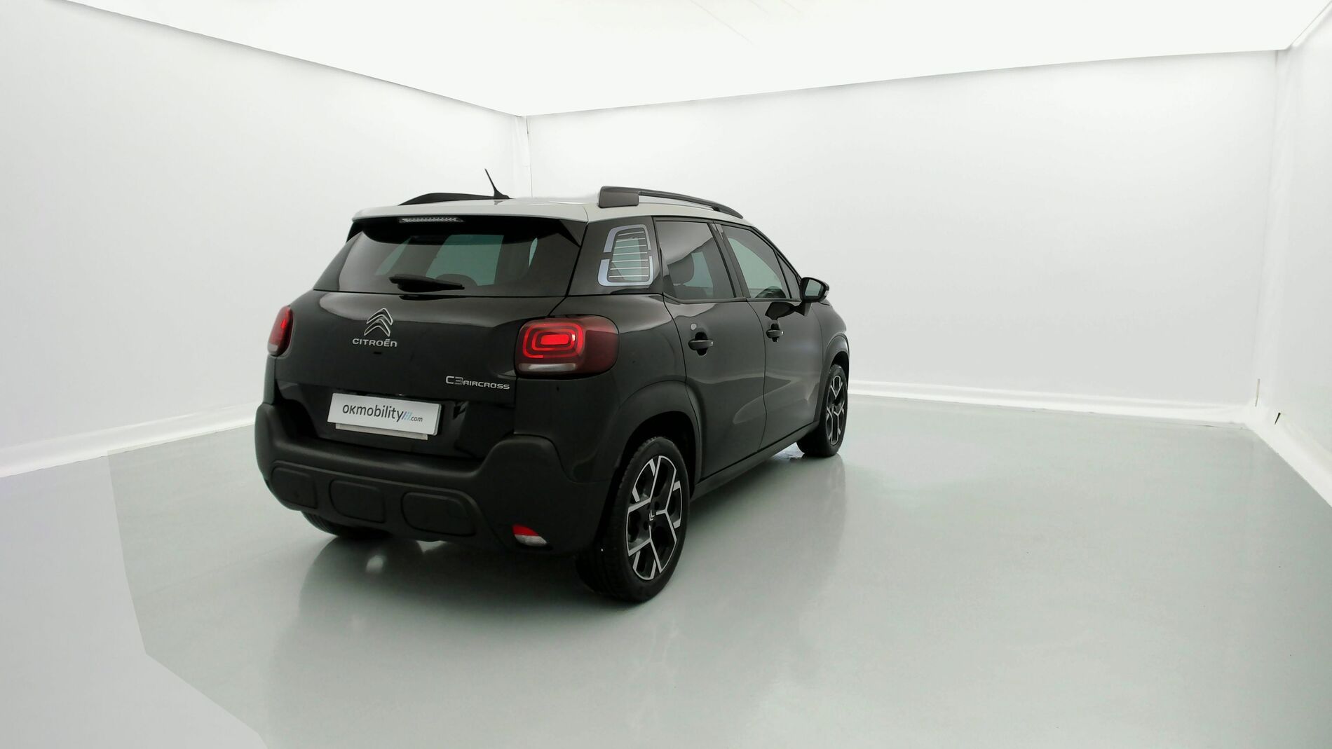 citroen c3 aircross shine pack 1.2 PURETECH 130 EAT 2023 negro perla nera / blanco 7