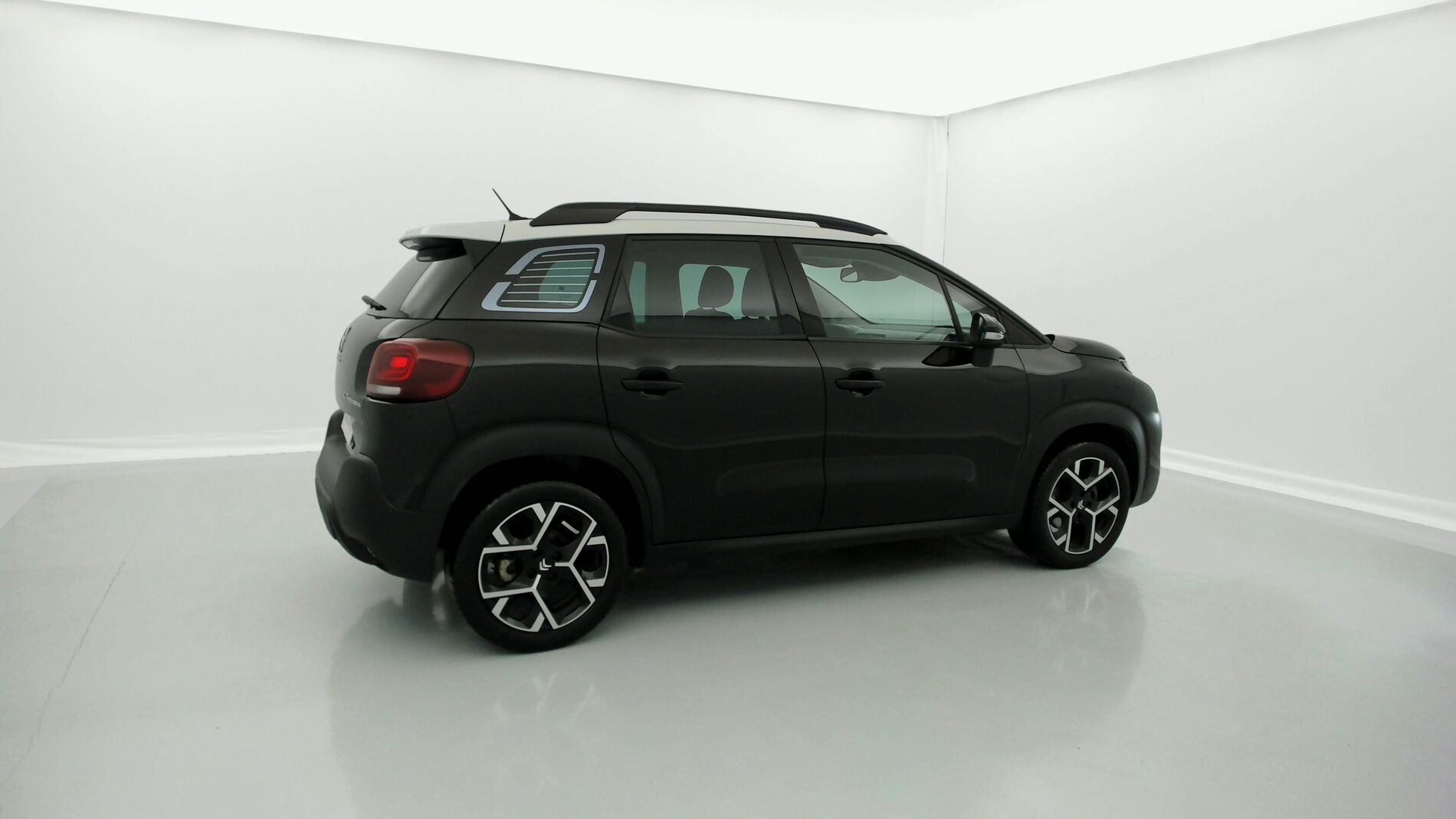 citroen c3 aircross shine pack 1.2 PURETECH 130 EAT 2023 negro perla nera / blanco 8