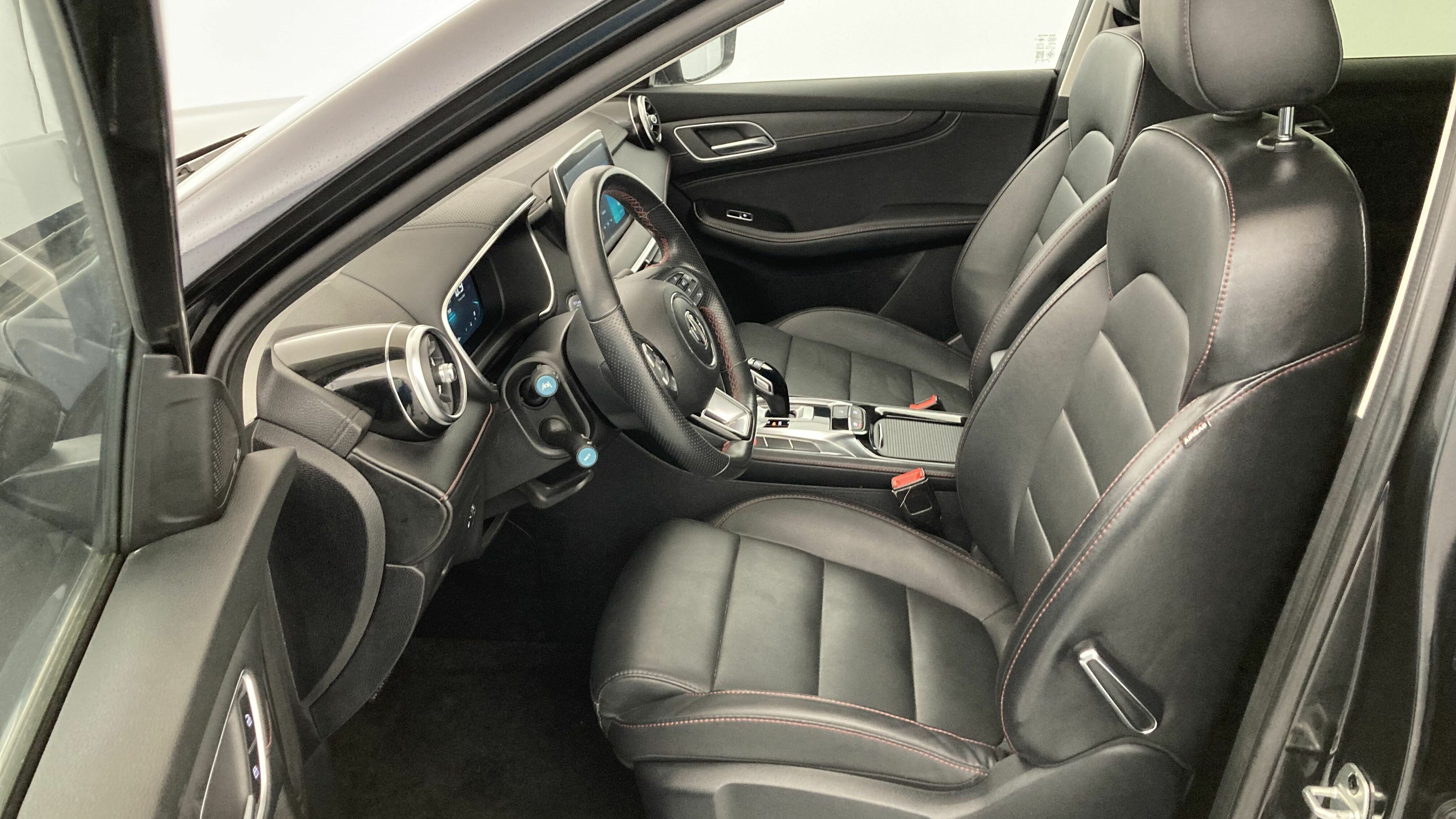 mg hs comfort 1.5 T-GDI 162 AT 2023 pebble black - pbc 15