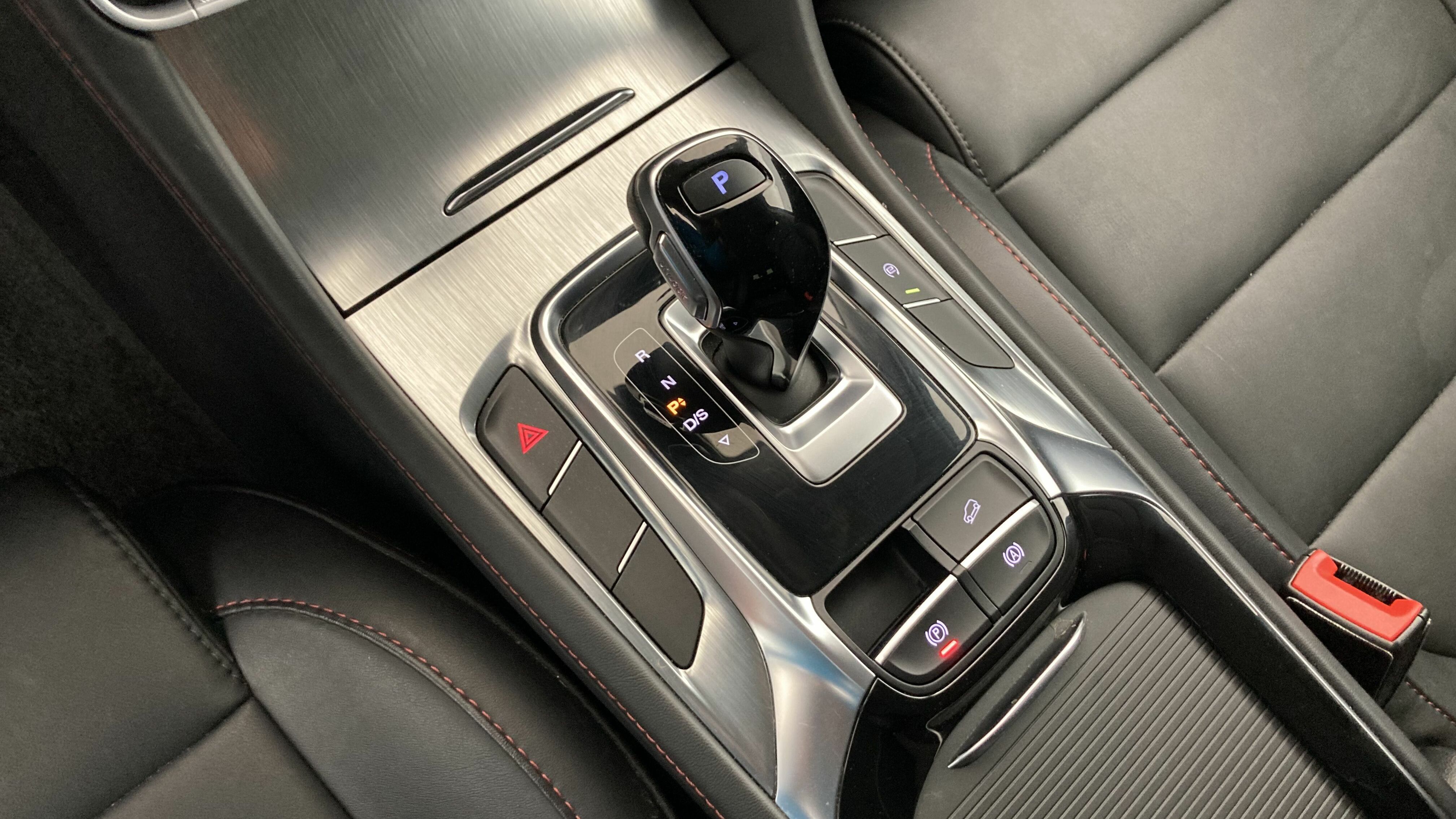 mg hs comfort 1.5 T-GDI 162 AT 2023 pebble black - pbc 20