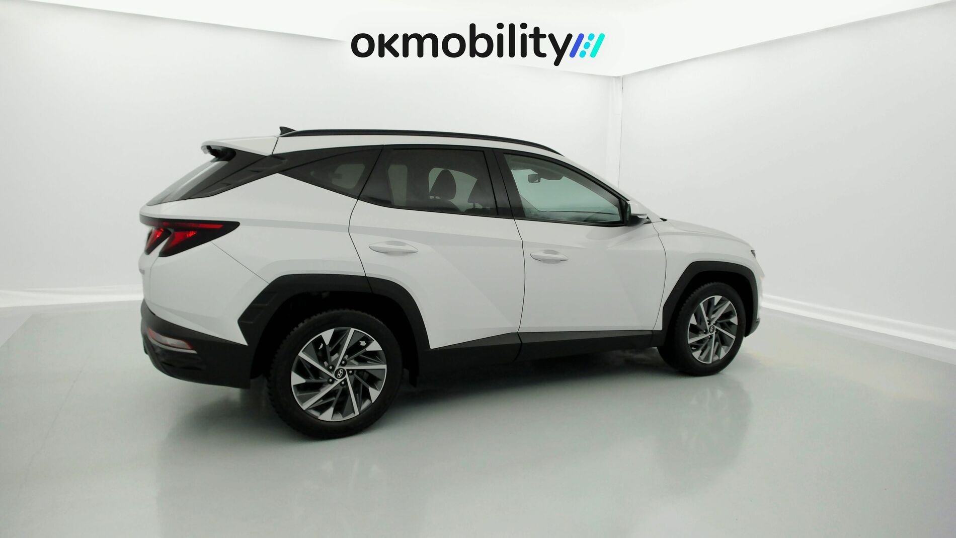 hyundai tucson smart 1.6 T-GDI 150 2022 polar white 12