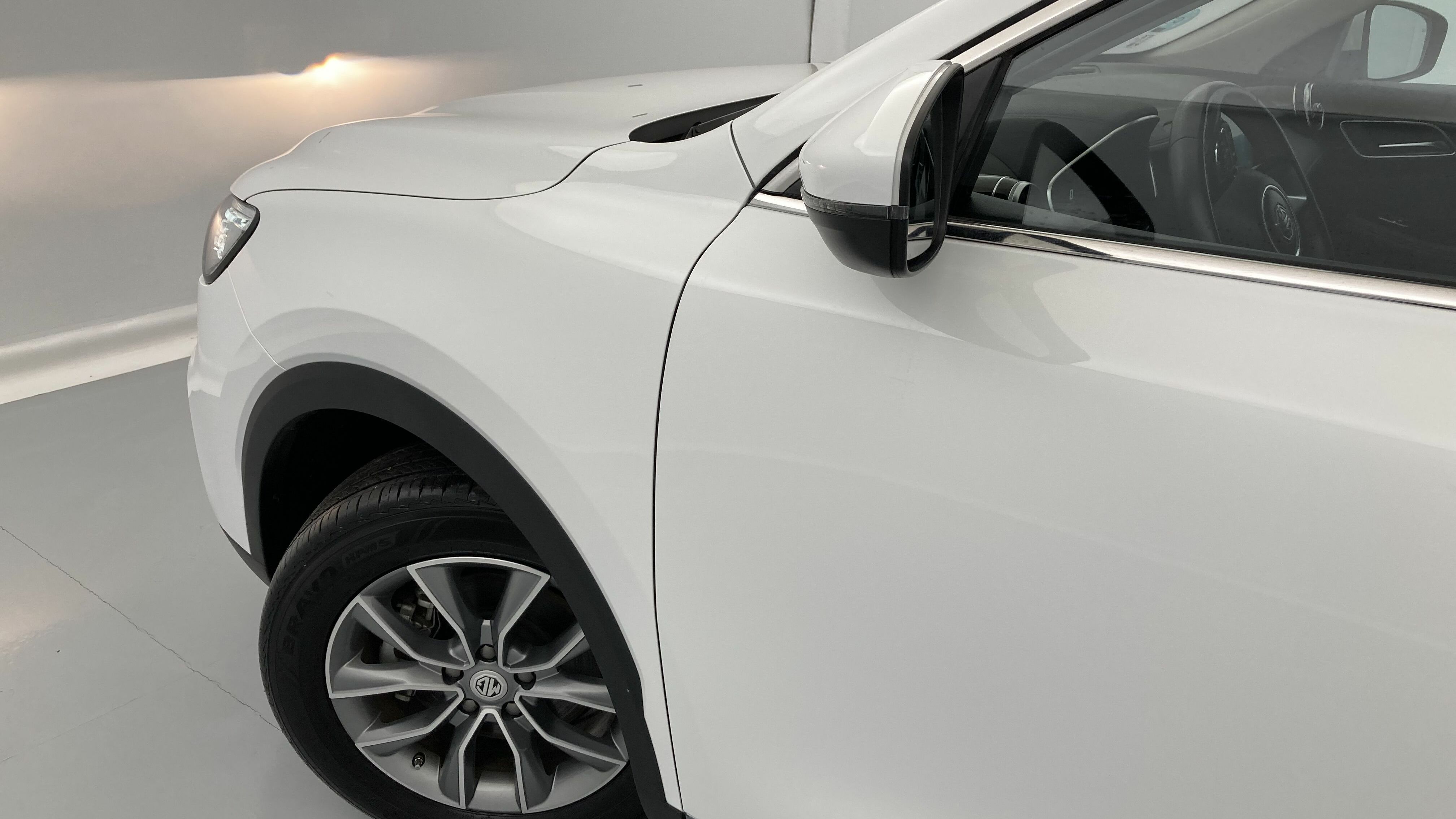 mg hs comfort 1.5 T-GDI 162 AT 2023 dover white - wsb 23