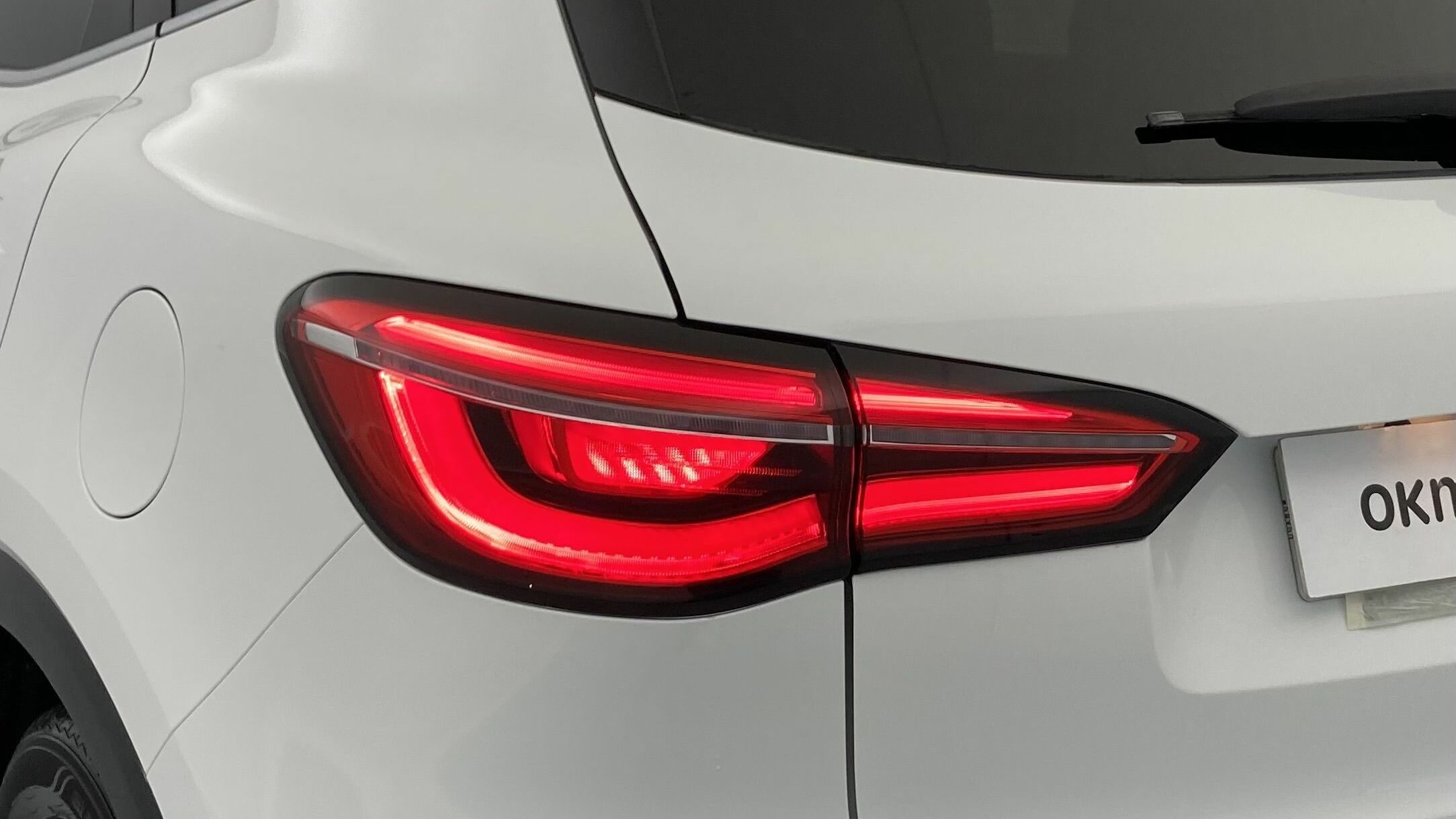 mg hs comfort 1.5 T-GDI 162 AT 2023 dover white - wsb 25