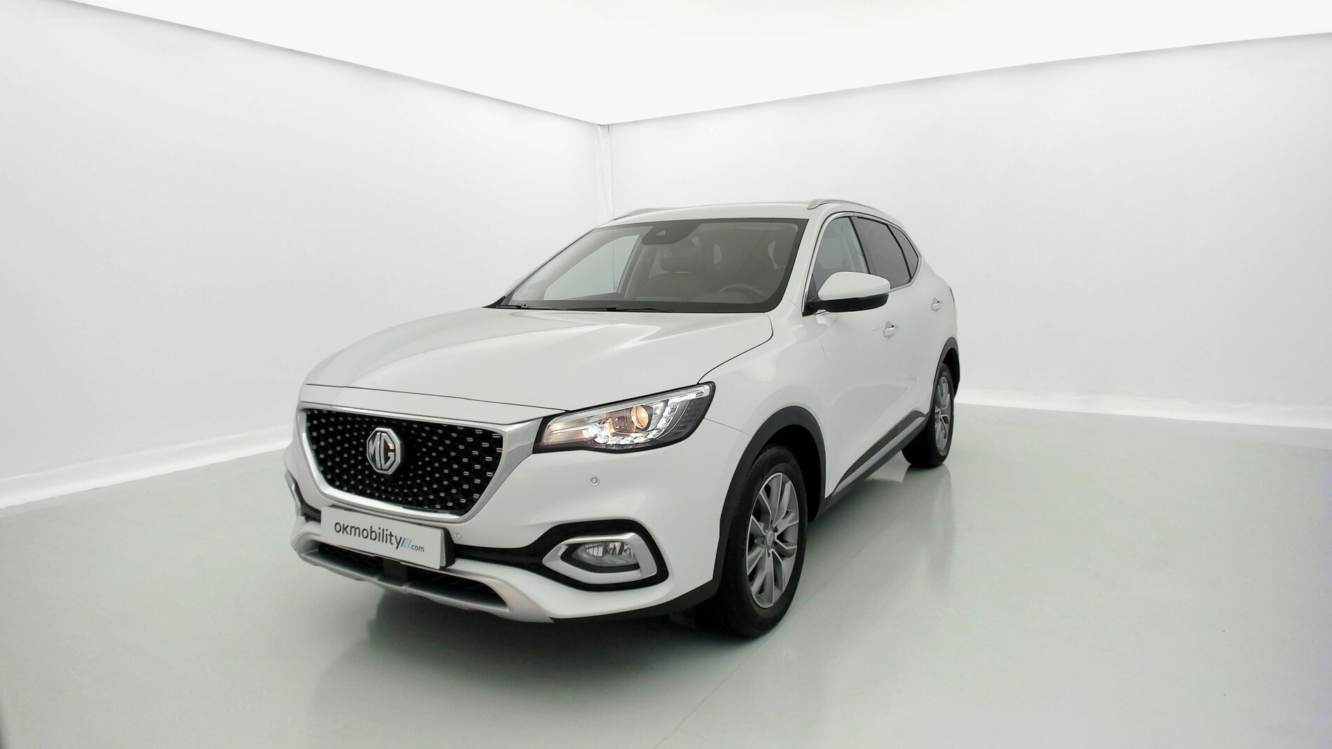 mg hs comfort 1.5 T-GDI 162 AT 2023 dover white - wsb 1