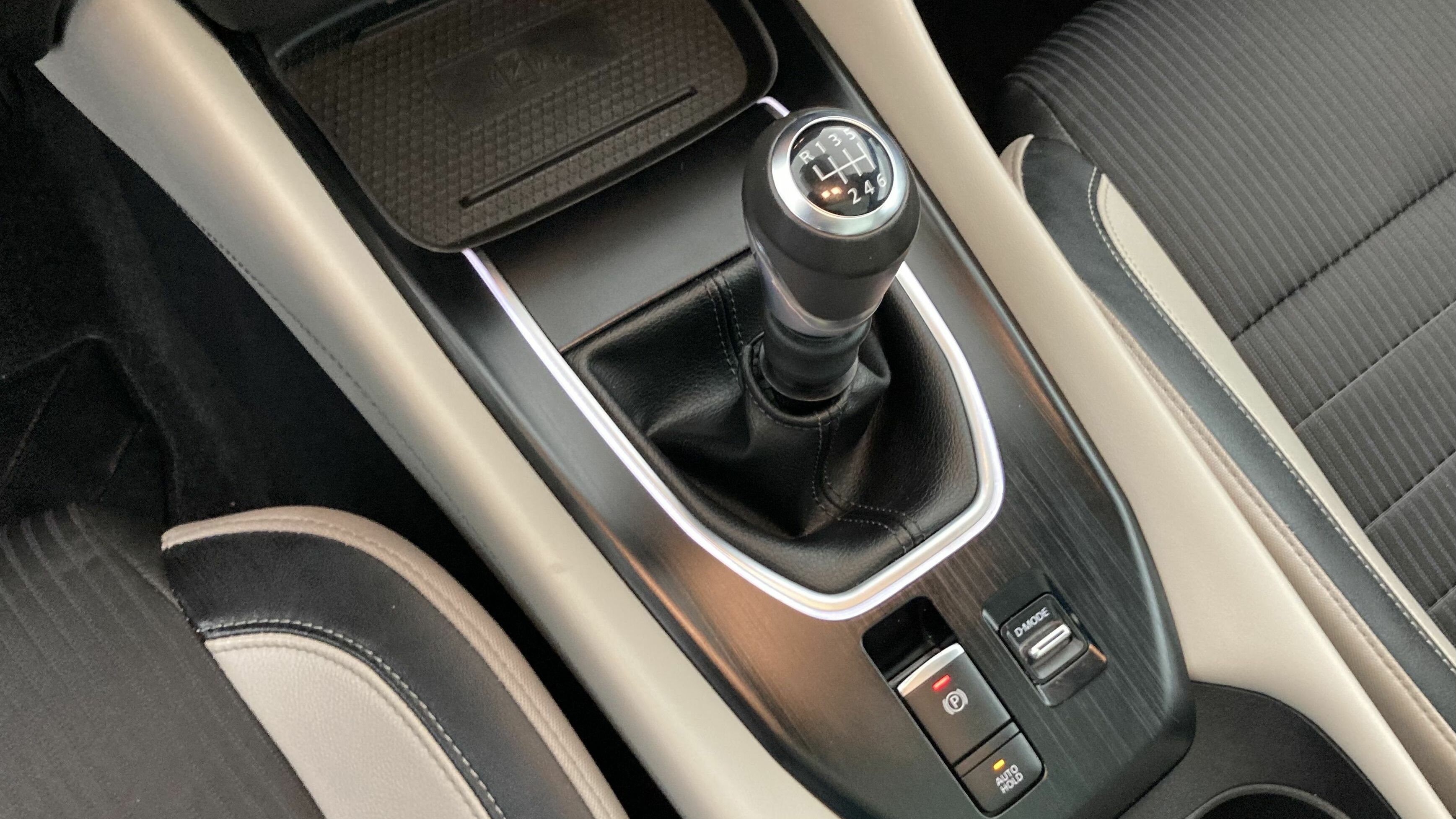 nissan qashqai tekna 1.3 DIG-T 140 MHEV 2022 blue 20