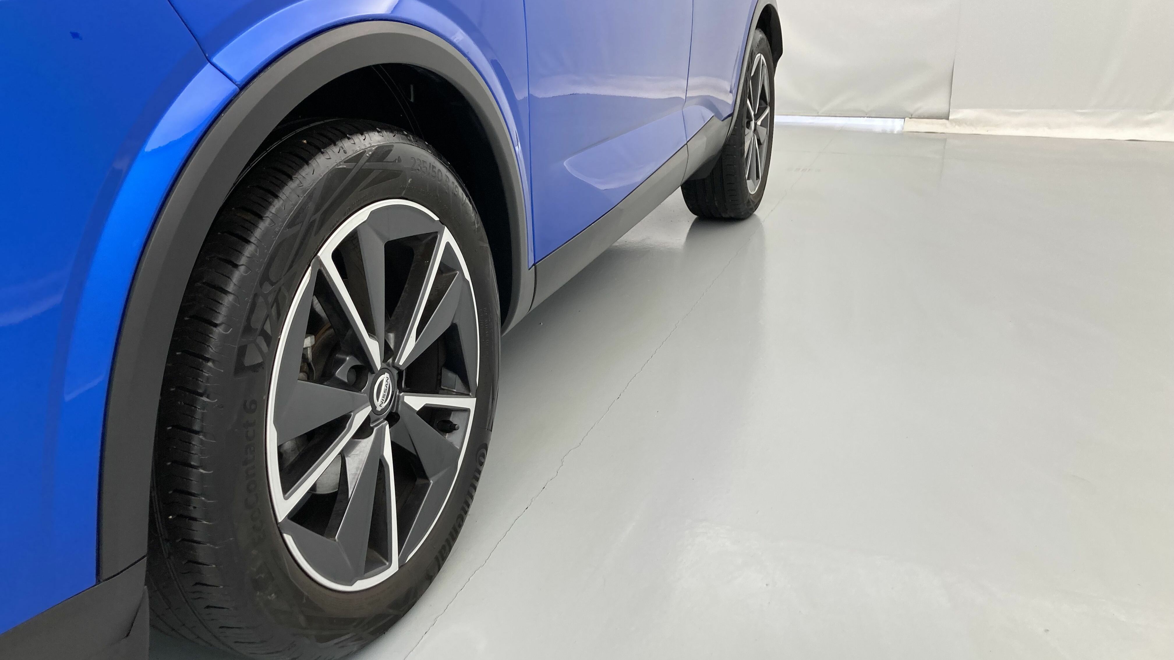 nissan qashqai tekna 1.3 DIG-T 140 MHEV 2022 blue 26