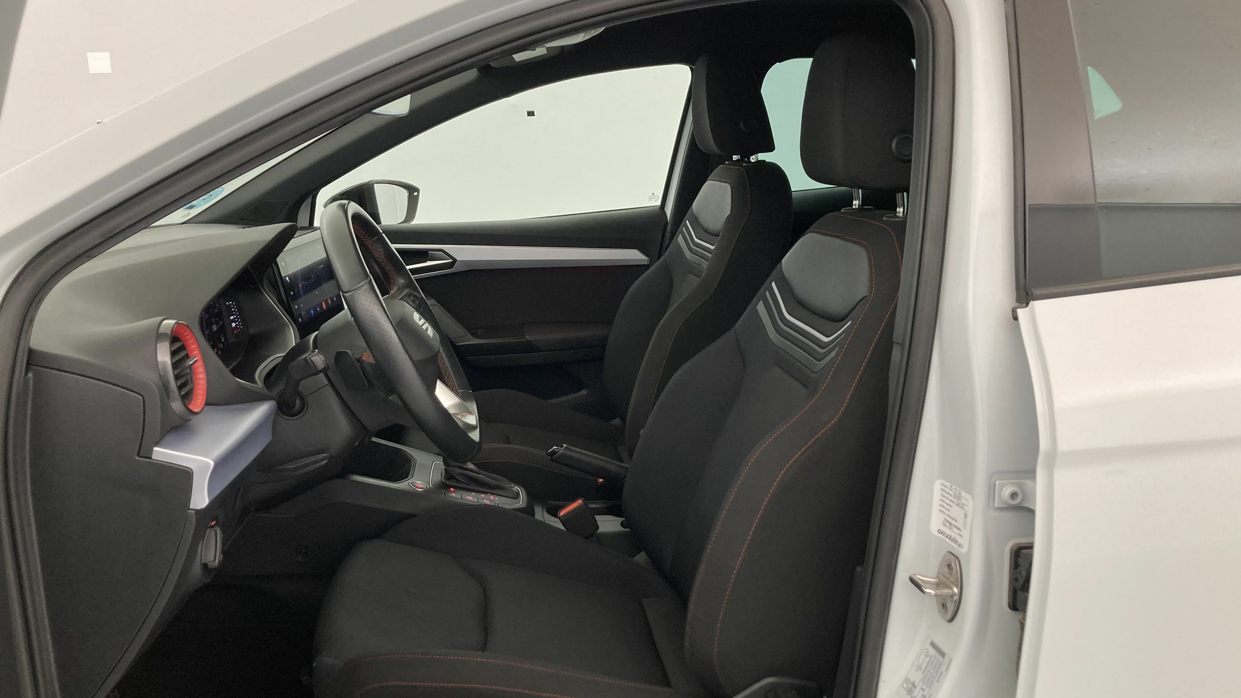 seat ibiza fr xl 1.5 TSI 150 DSG 2024 blanco nevada 14