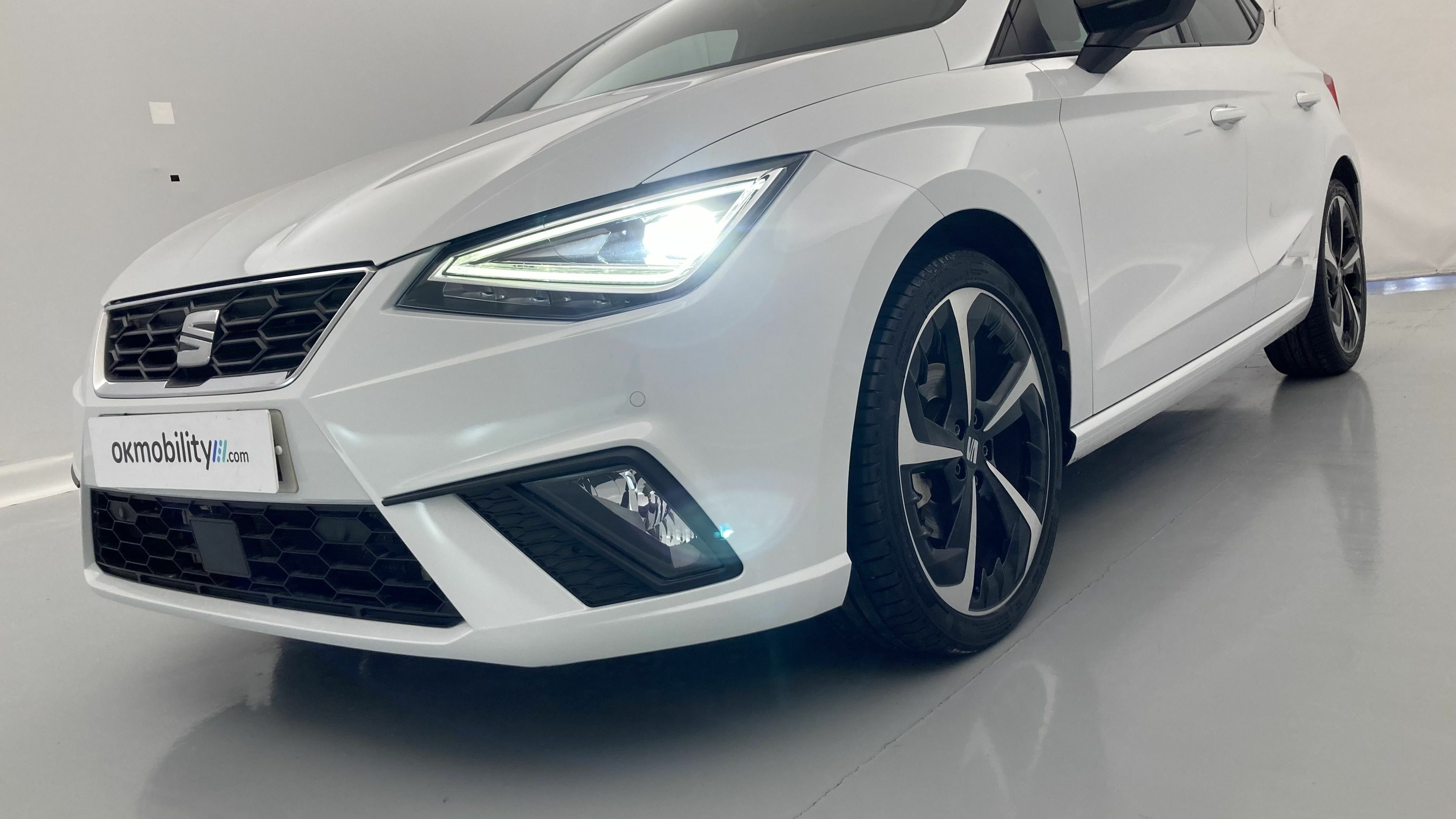 seat ibiza fr xl 1.5 TSI 150 DSG 2024 blanco nevada 26