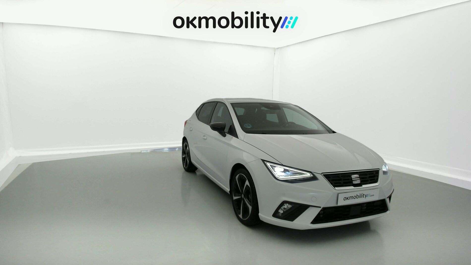seat ibiza fr xl 1.5 TSI 150 DSG 2024 blanco nevada 3