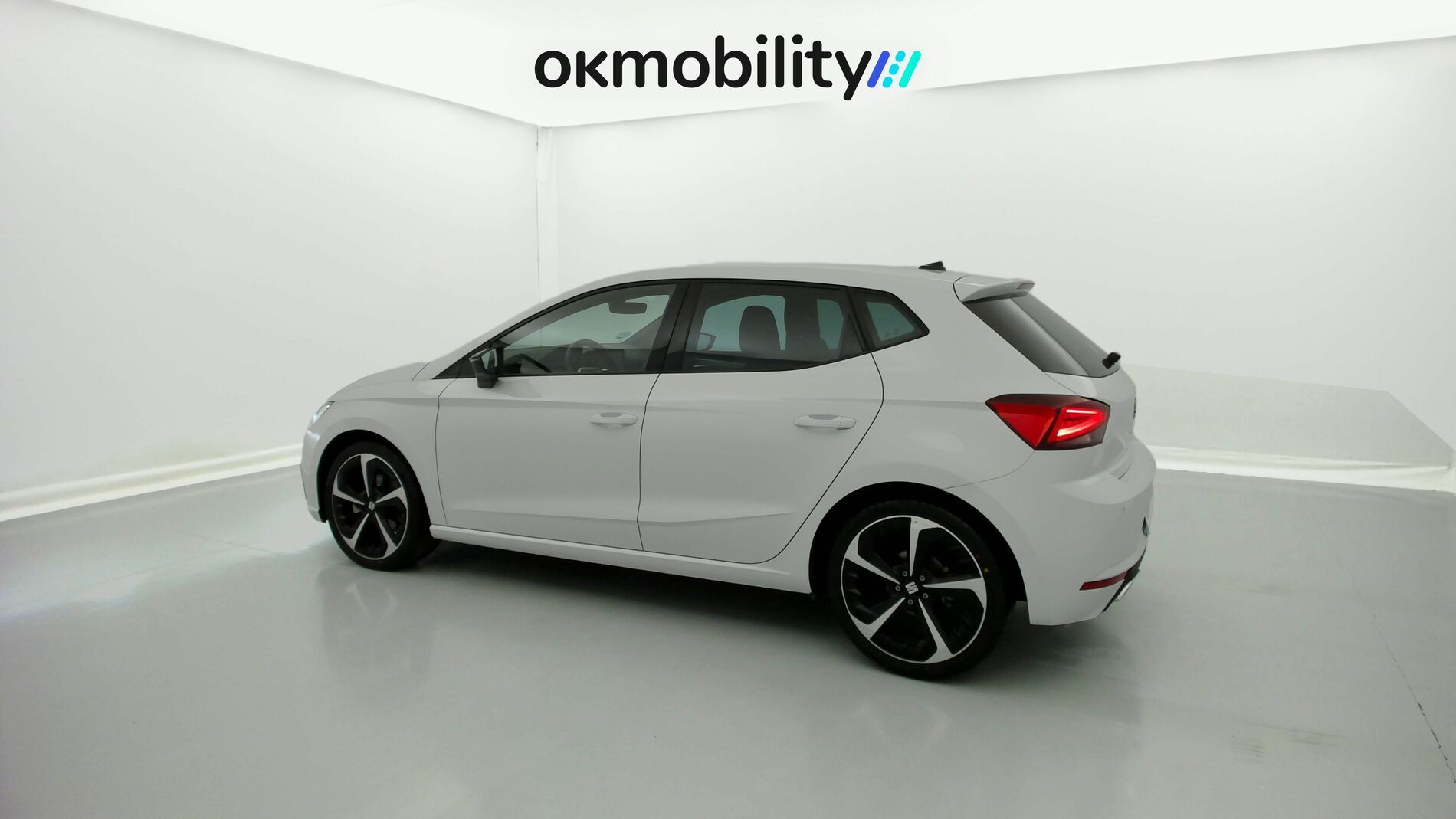 seat ibiza fr xl 1.5 TSI 150 DSG 2024 blanco nevada 8