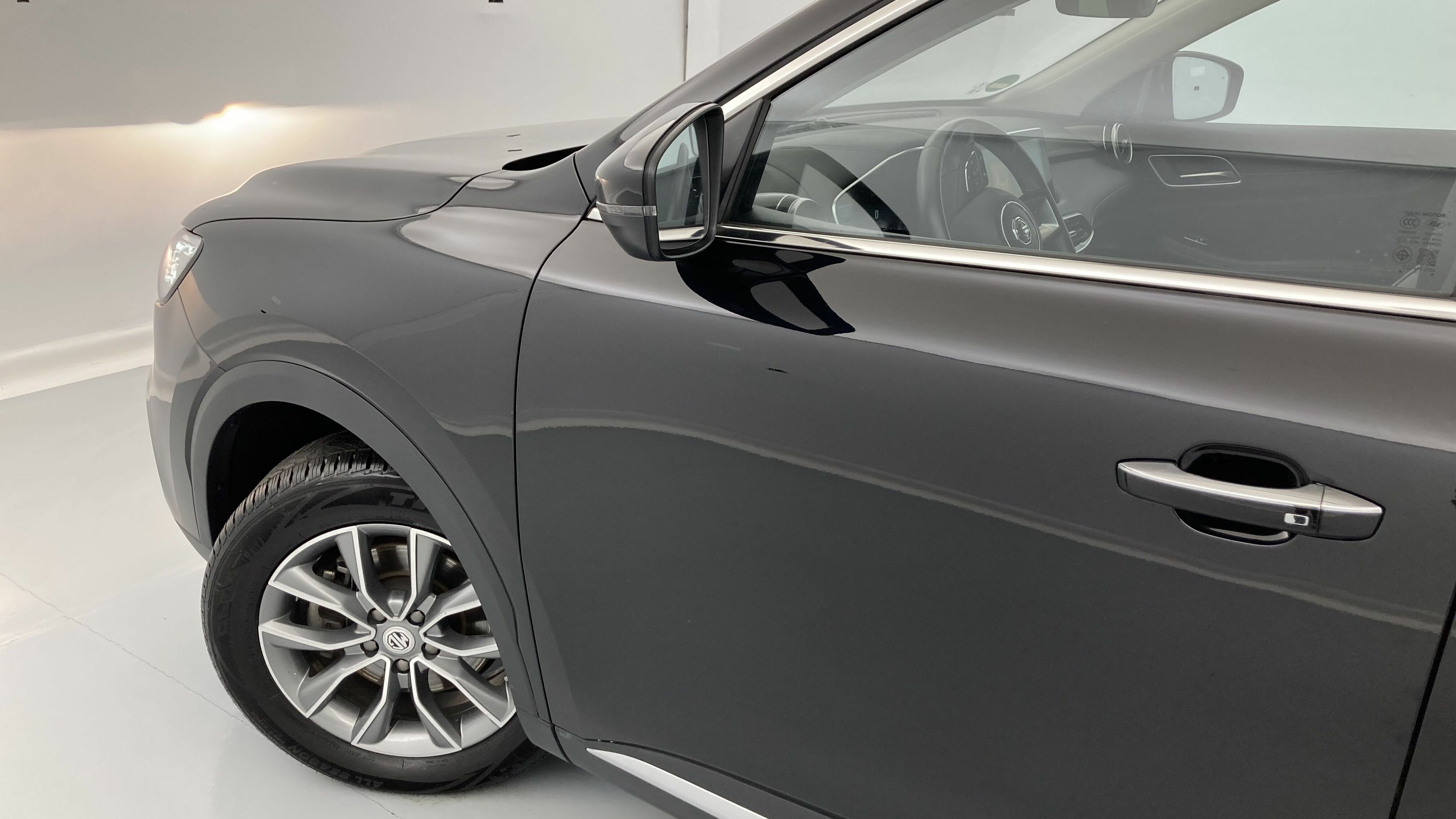 mg hs comfort 1.5 T-GDI 162 AT 2023 pebble black - pbc 28
