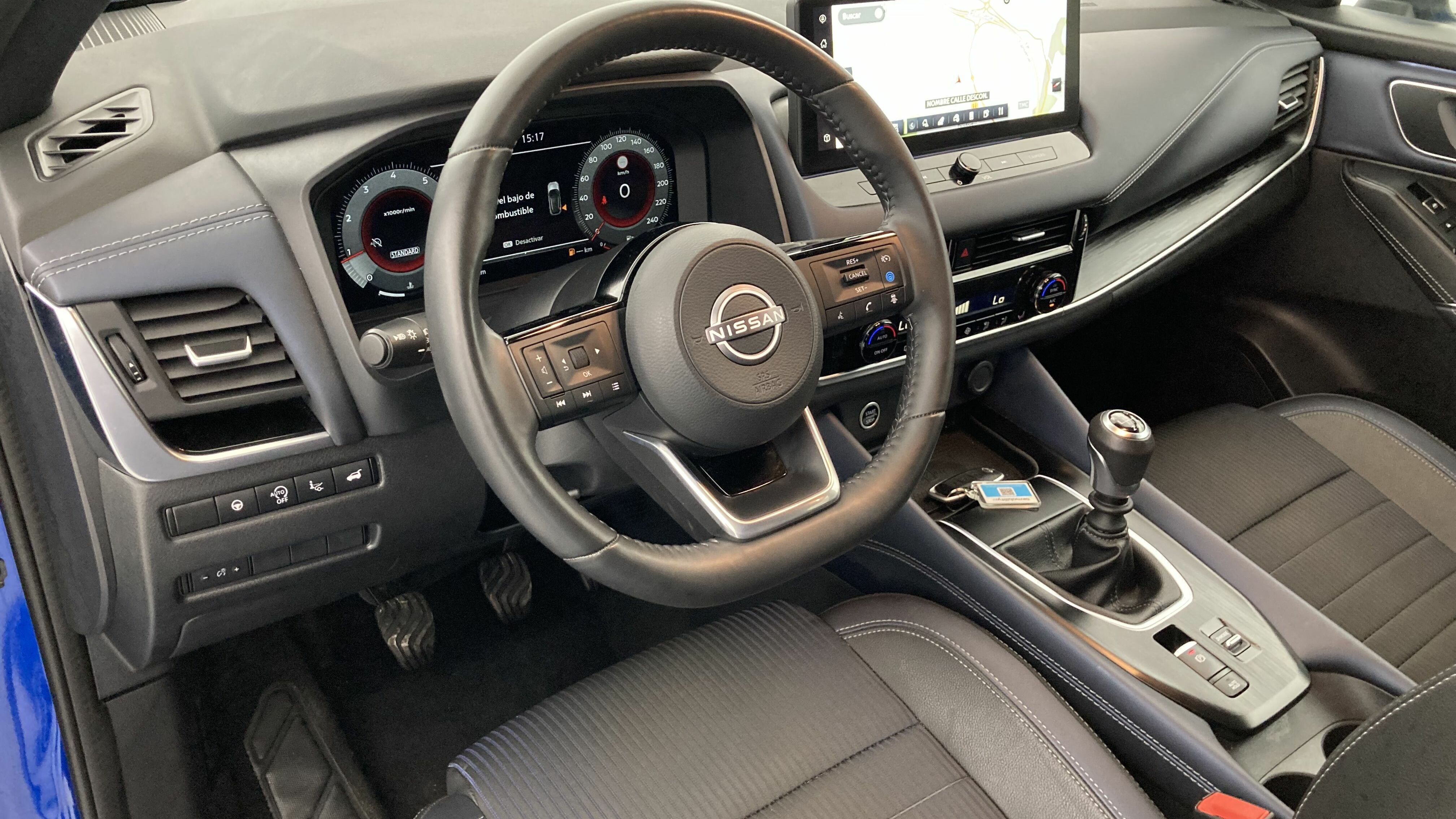 nissan qashqai tekna 1.3 DIG-T 140 MHEV 2022 blue 16