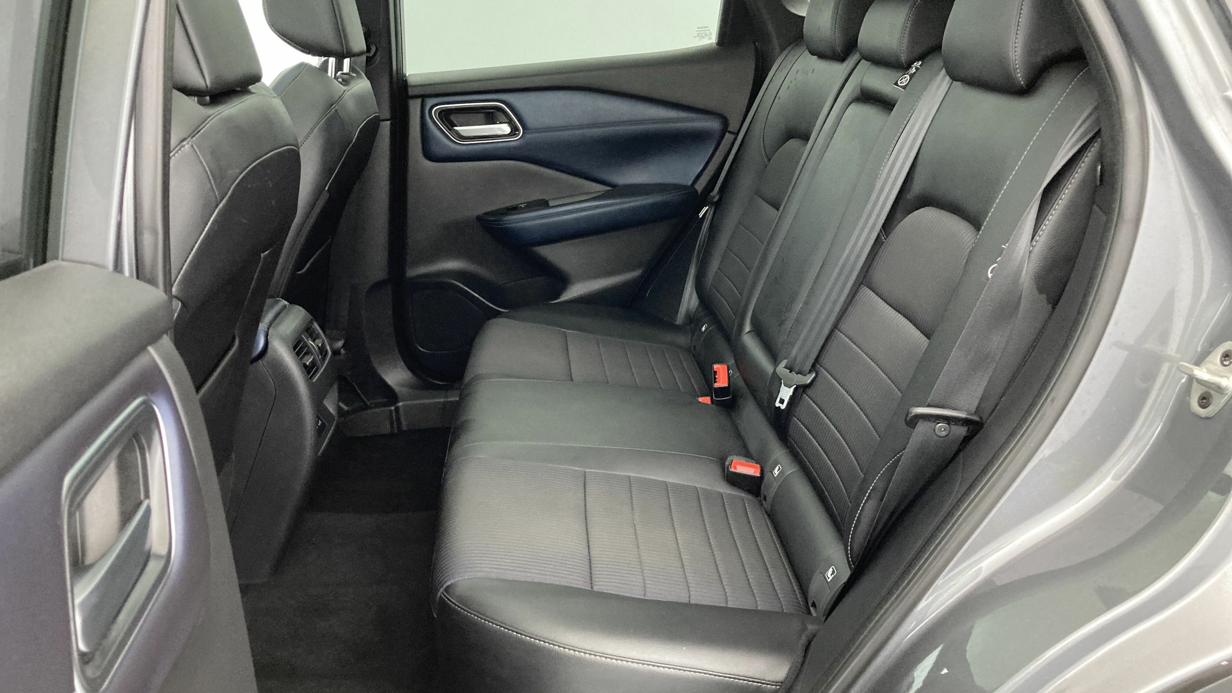 nissan qashqai tekna 1.3 DIG-T 140 MHEV 2022 gris squale 21