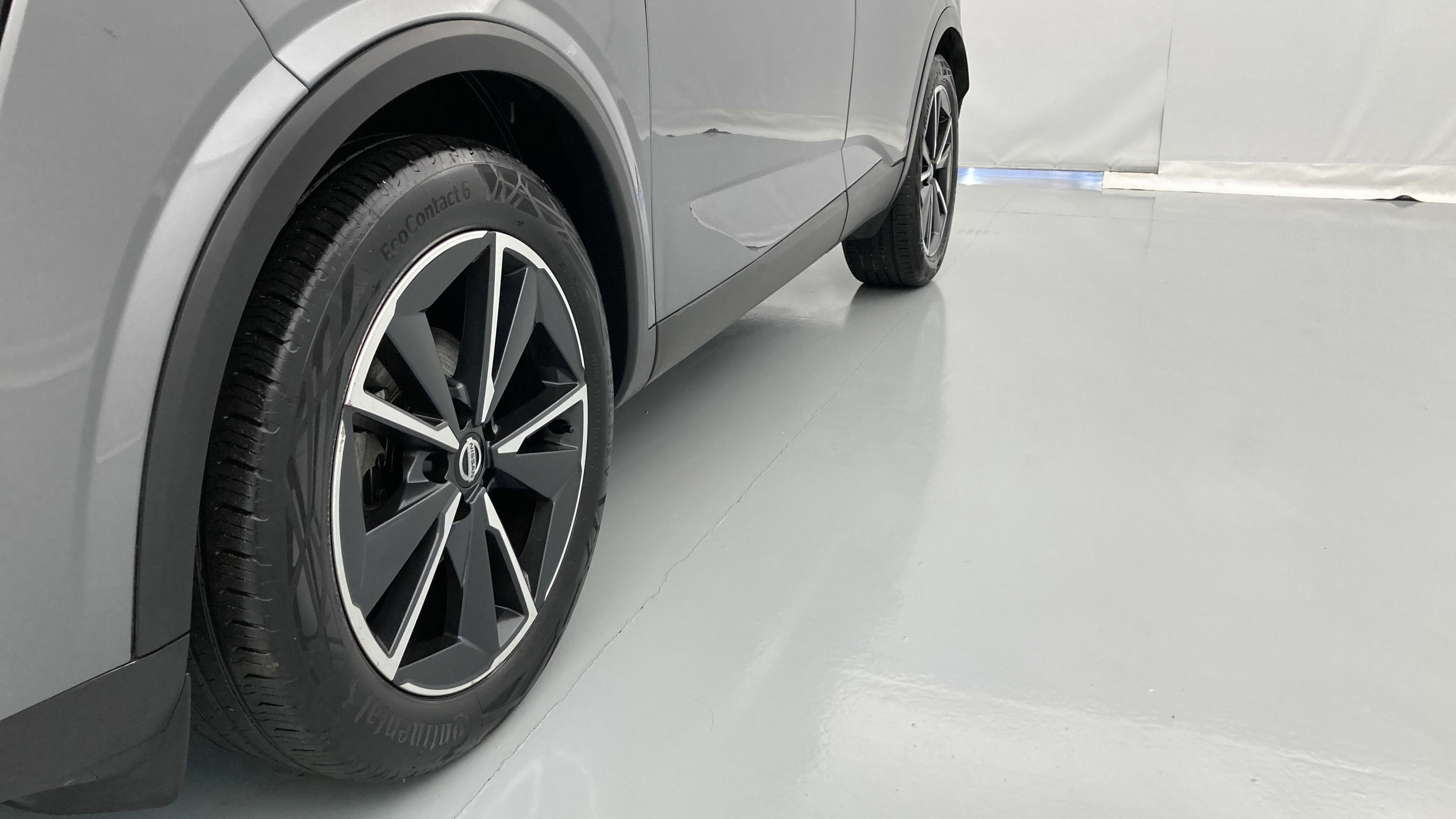 nissan qashqai tekna 1.3 DIG-T 140 MHEV 2022 gris squale 26