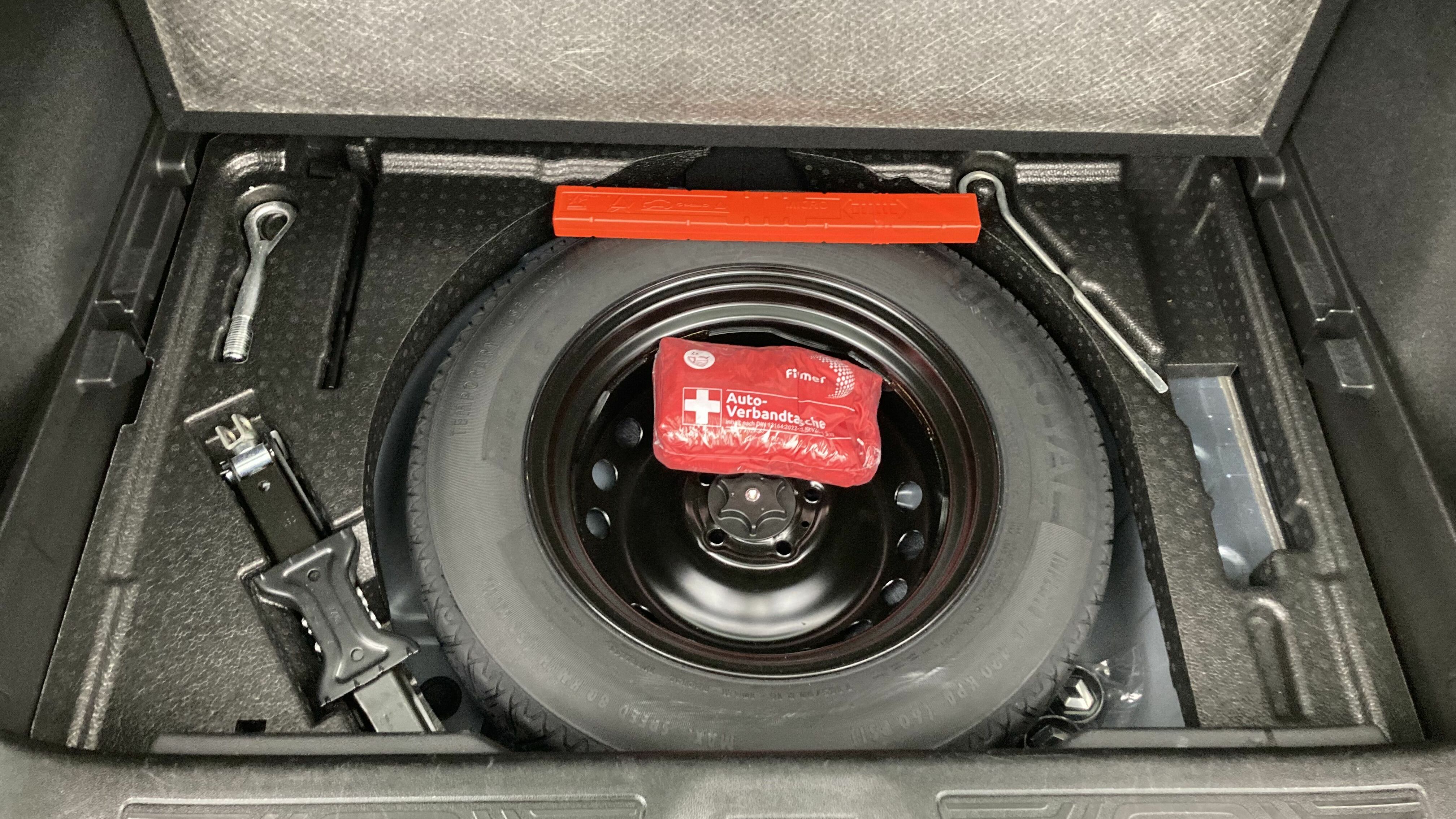 renault kadjar equilibre 1.3 TCE 140 2022 titanium-grau metallic 24