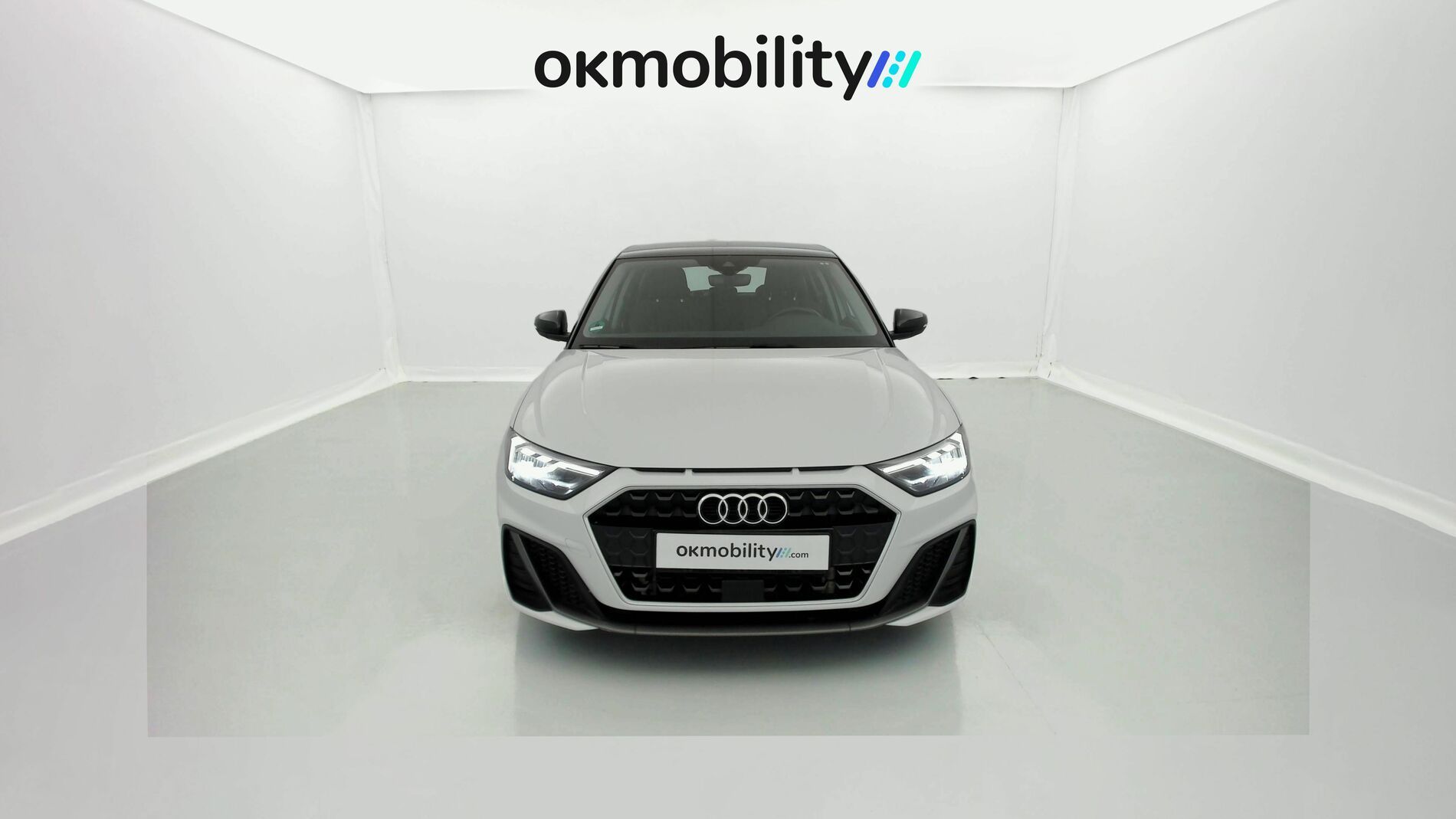 audi a1 sportback s line 30 TFSI 110 2022 gletscherweis / mythosschwarz 4