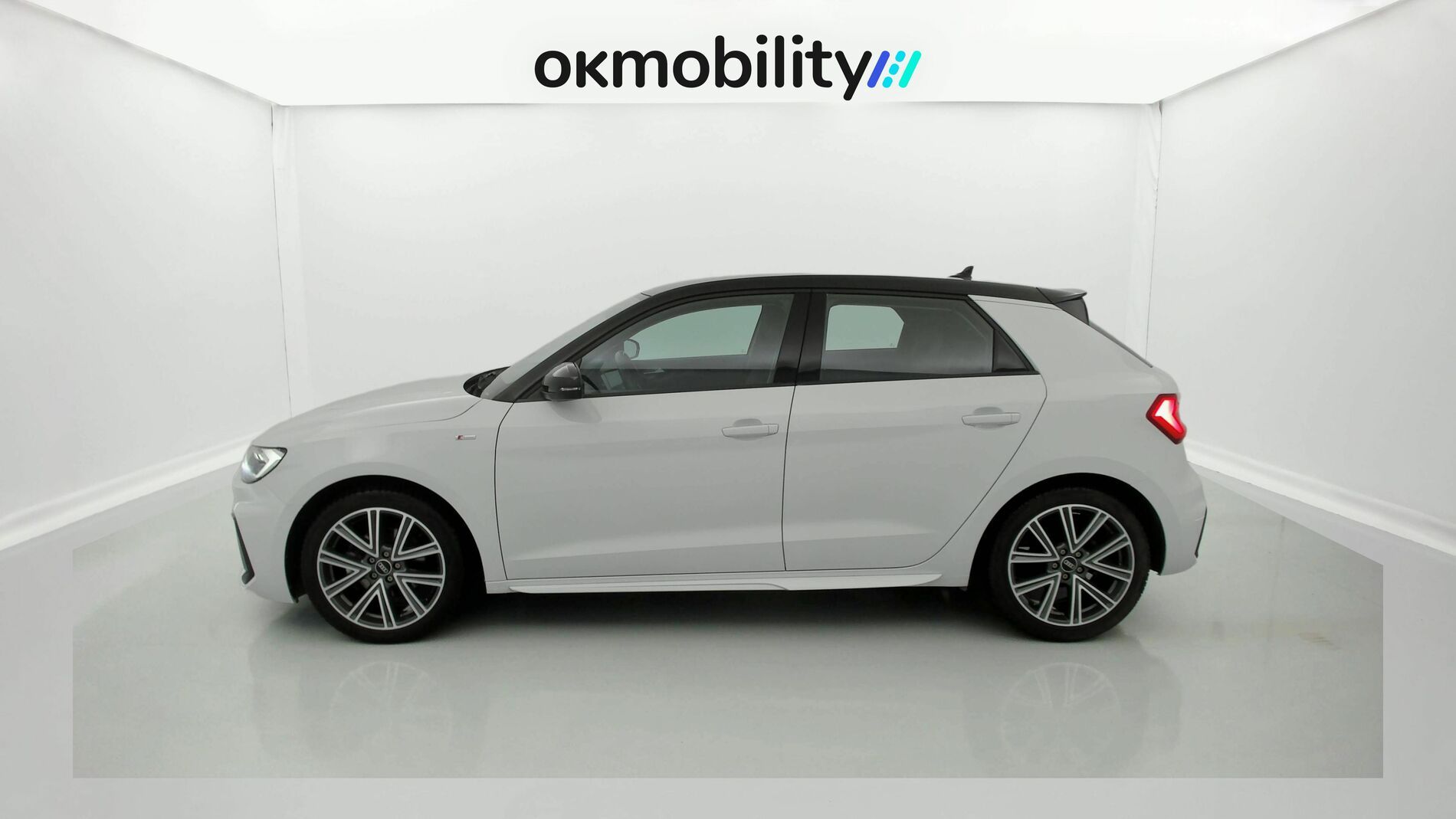 audi a1 sportback s line 30 TFSI 110 2022 gletscherweis / mythosschwarz 8
