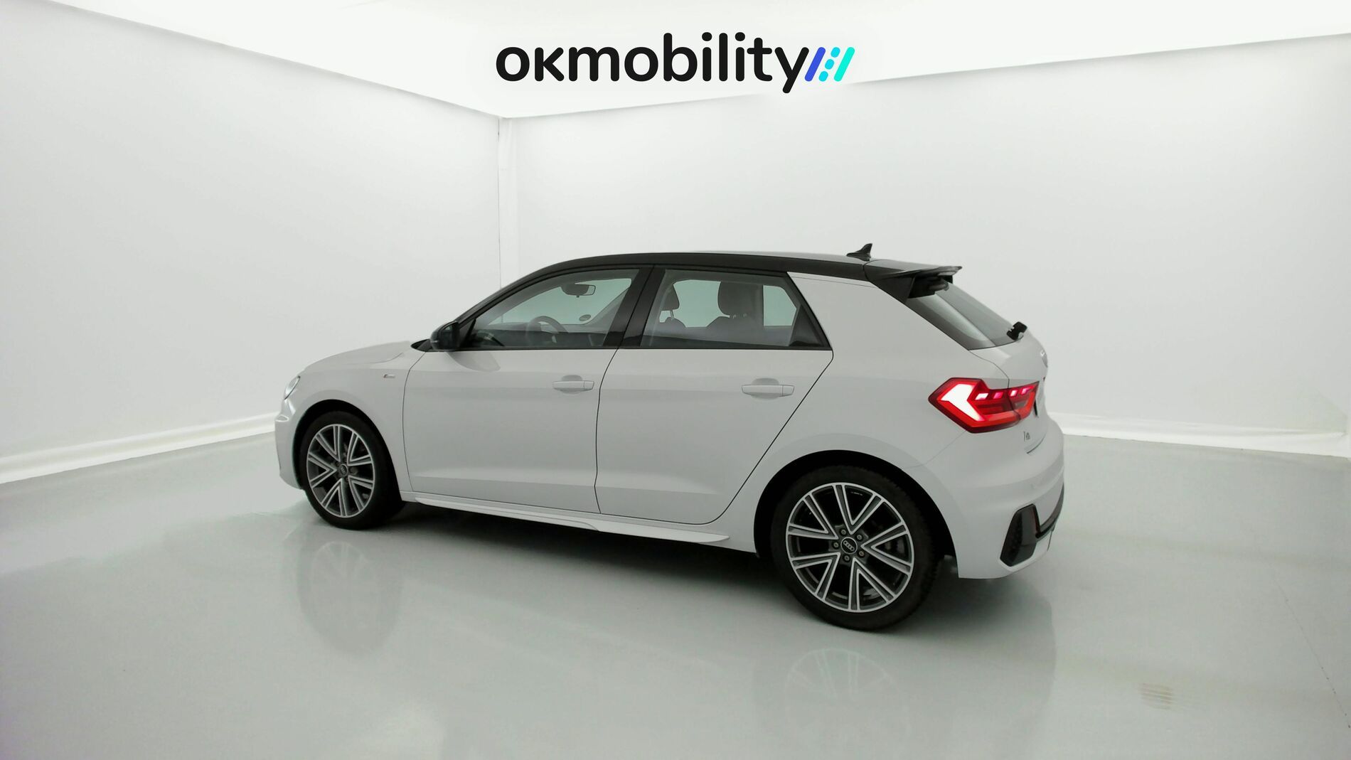 audi a1 sportback s line 30 TFSI 110 2022 gletscherweis / mythosschwarz 9