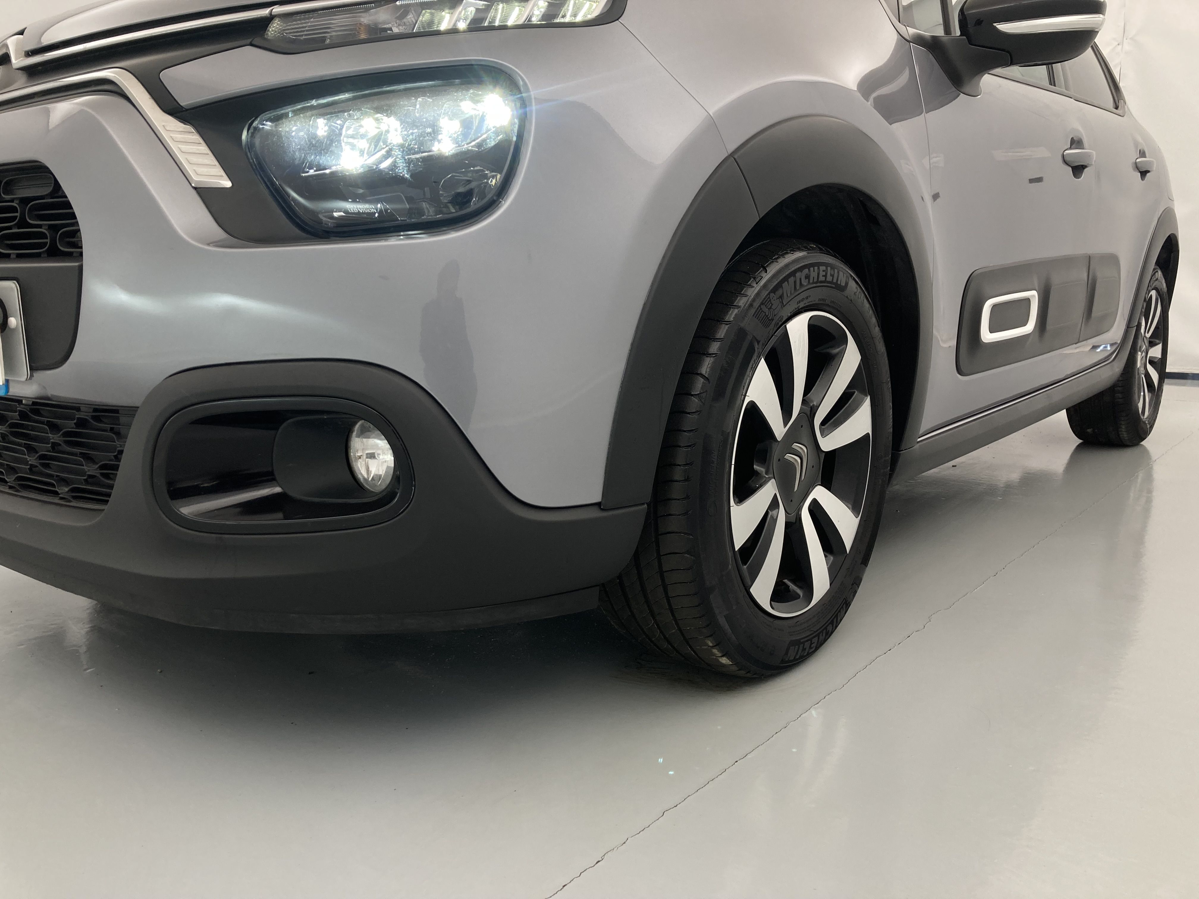 citroen c3 origin max 1.2 PURETECH 83 2024 gris acero 29