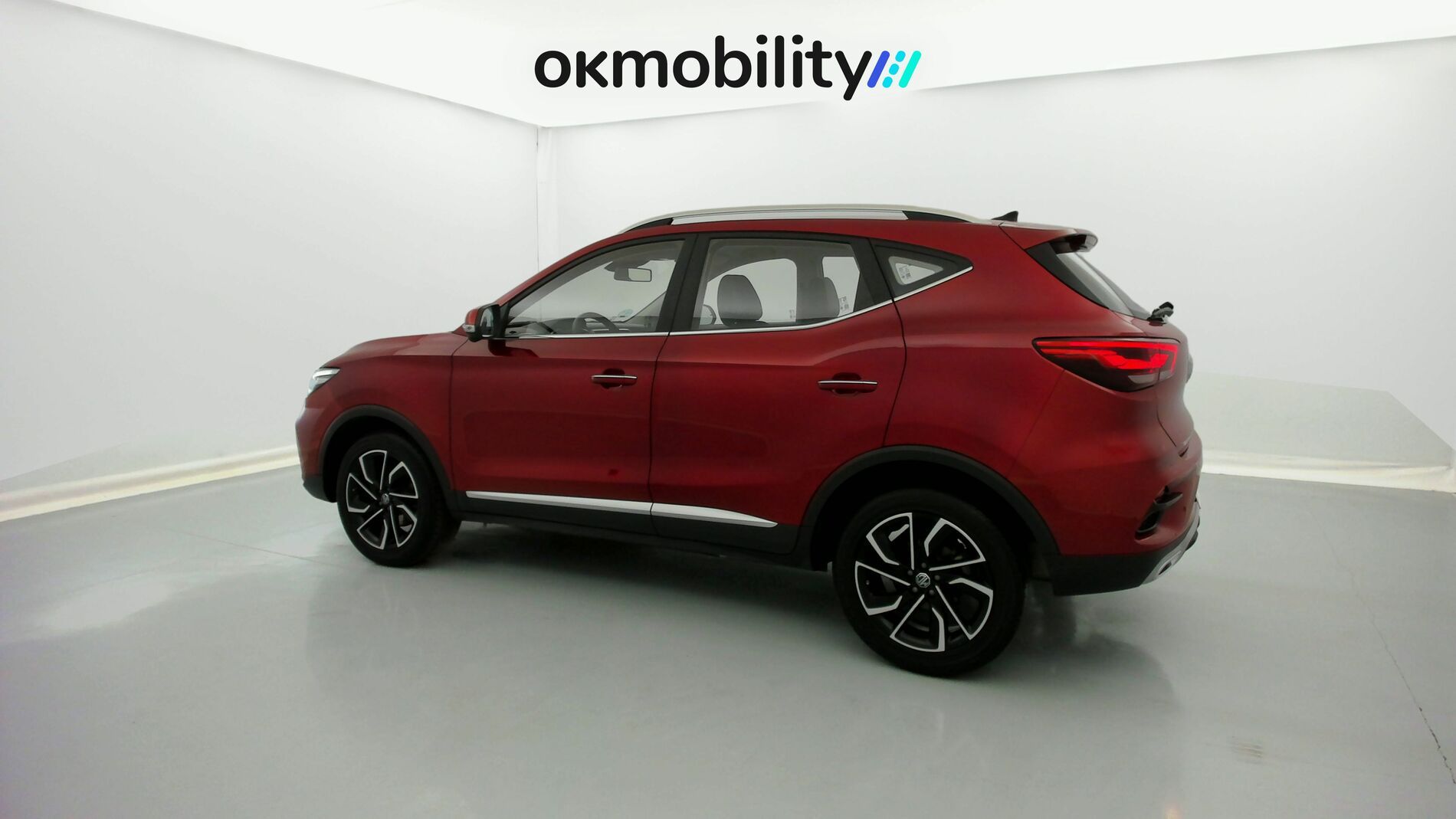 mg zs luxury 1.5 VTI-TECH 106 2023 diamond red 7