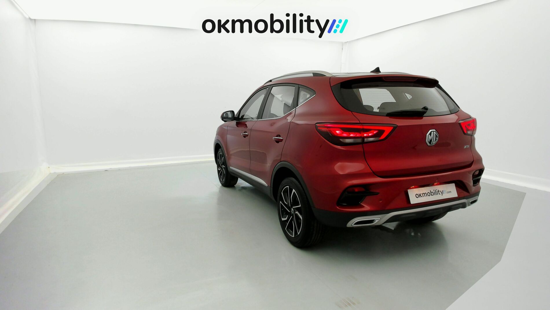 mg zs luxury 1.5 VTI-TECH 106 2023 diamond red 8