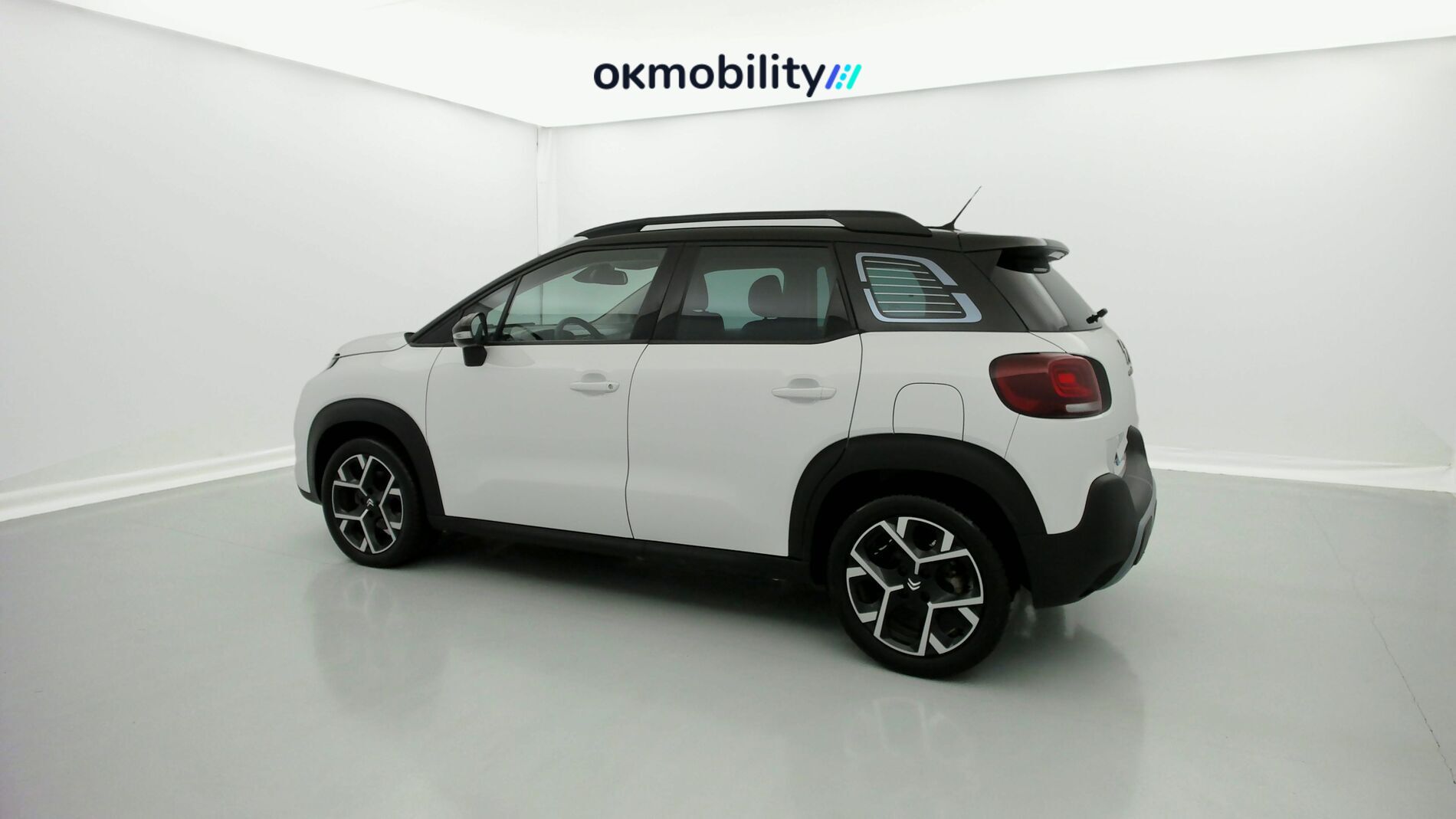 citroen c3 aircross shine pack 1.2 PURETECH 130 EAT 2023 blanco polar / negro 4