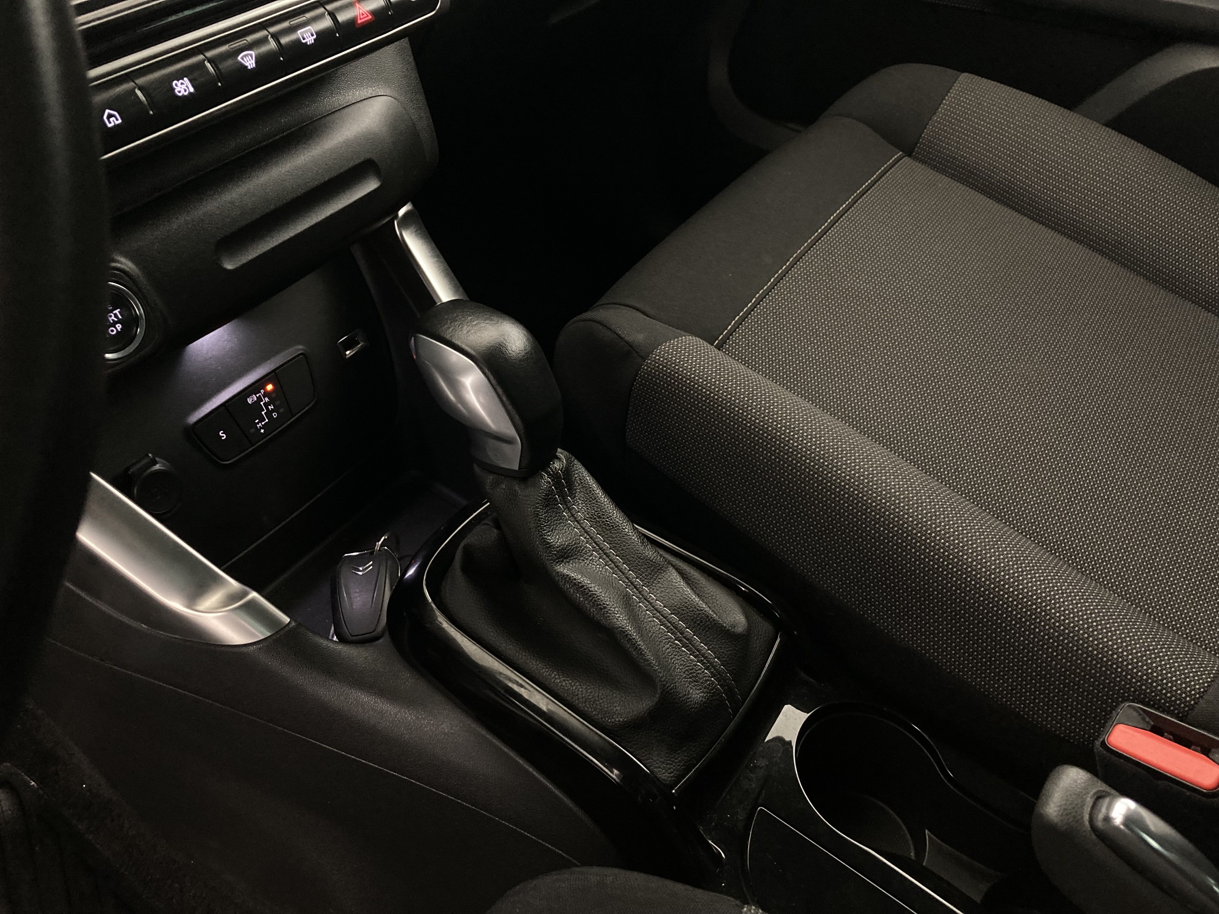 citroen c3 aircross shine pack 1.2 PURETECH 130 EAT 2023 blanco polar / negro 10