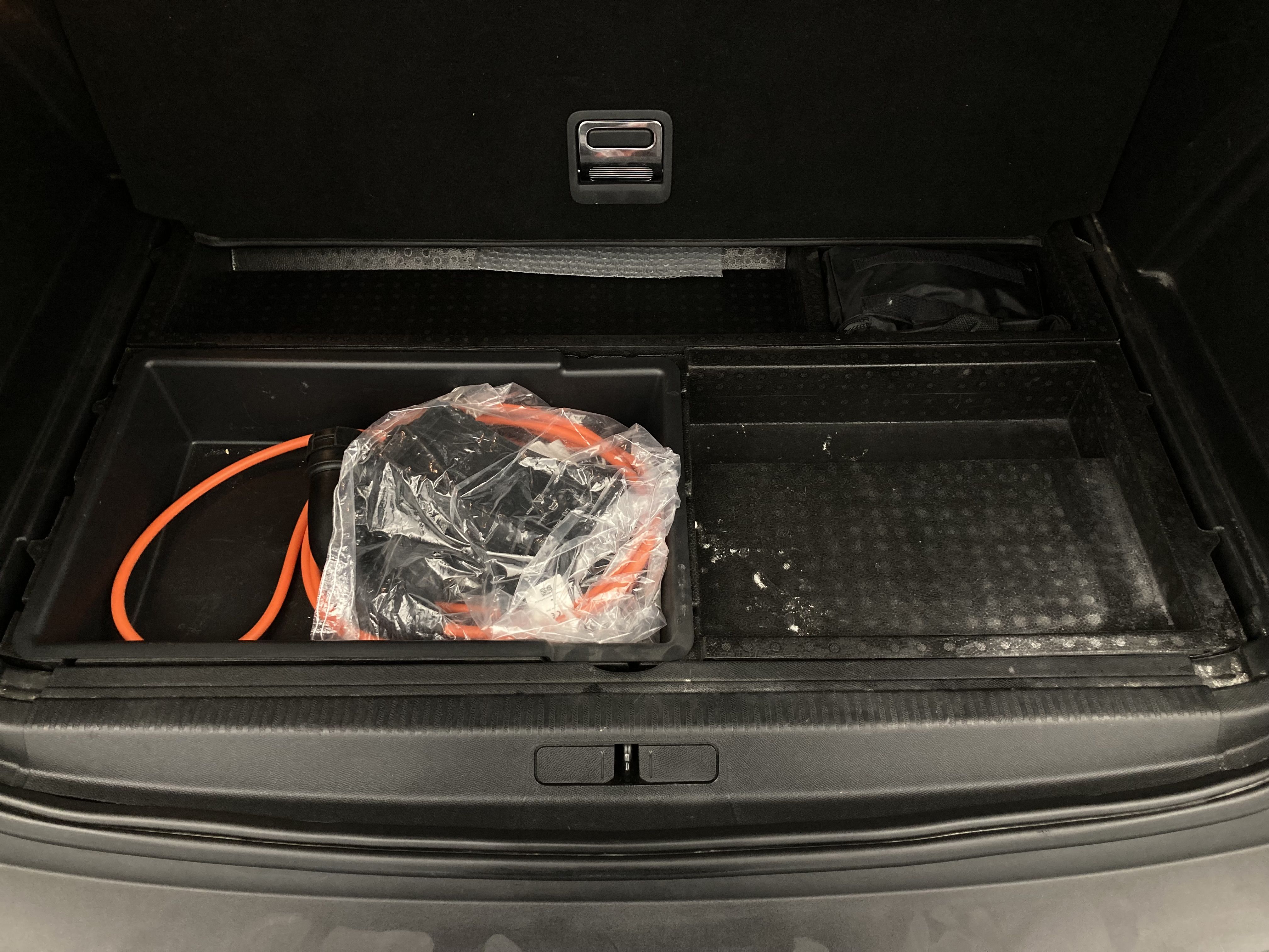 peugeot 3008 gt pack 1.6 HYBRID 300 EAT PHEV 2022 negro perla nera 15