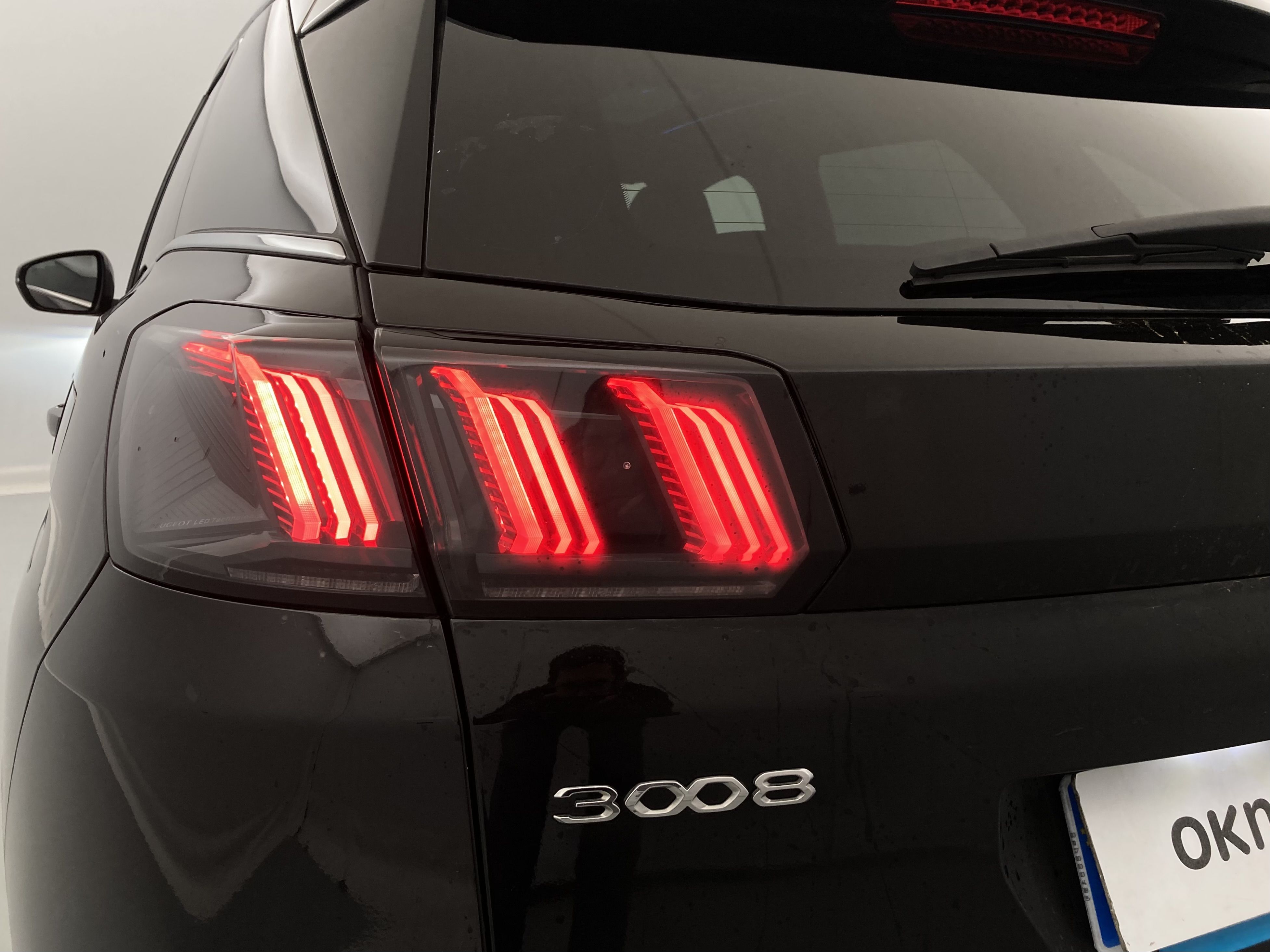 peugeot 3008 gt pack 1.6 HYBRID 300 EAT PHEV 2022 negro perla nera 20