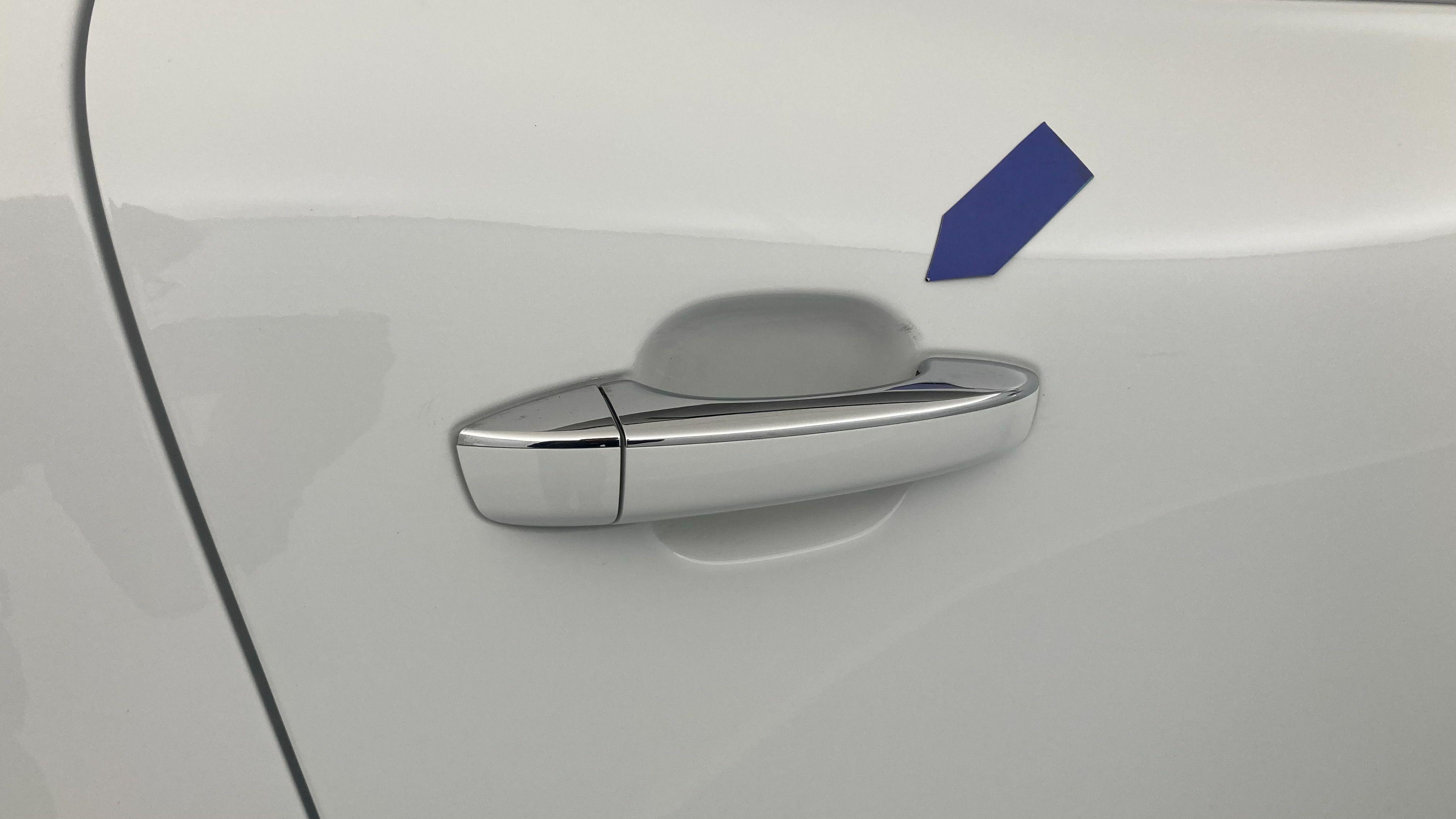 mg ehs phev luxury 1.5 T-GDI 258 PHEV 2023 white 32