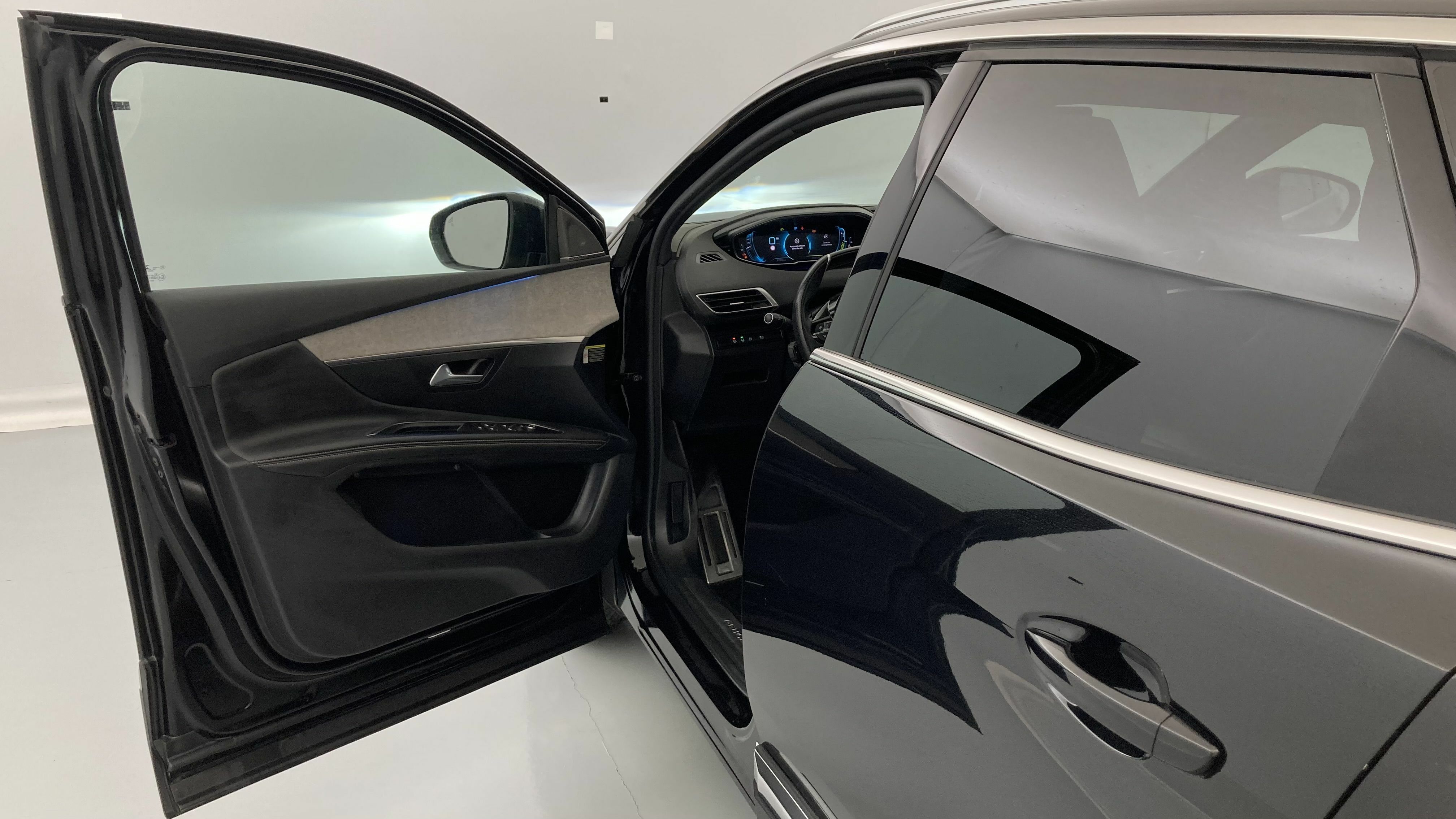 peugeot 3008 gt pack 1.6 HYBRID 300 EAT PHEV 2022 negro perla nera 12