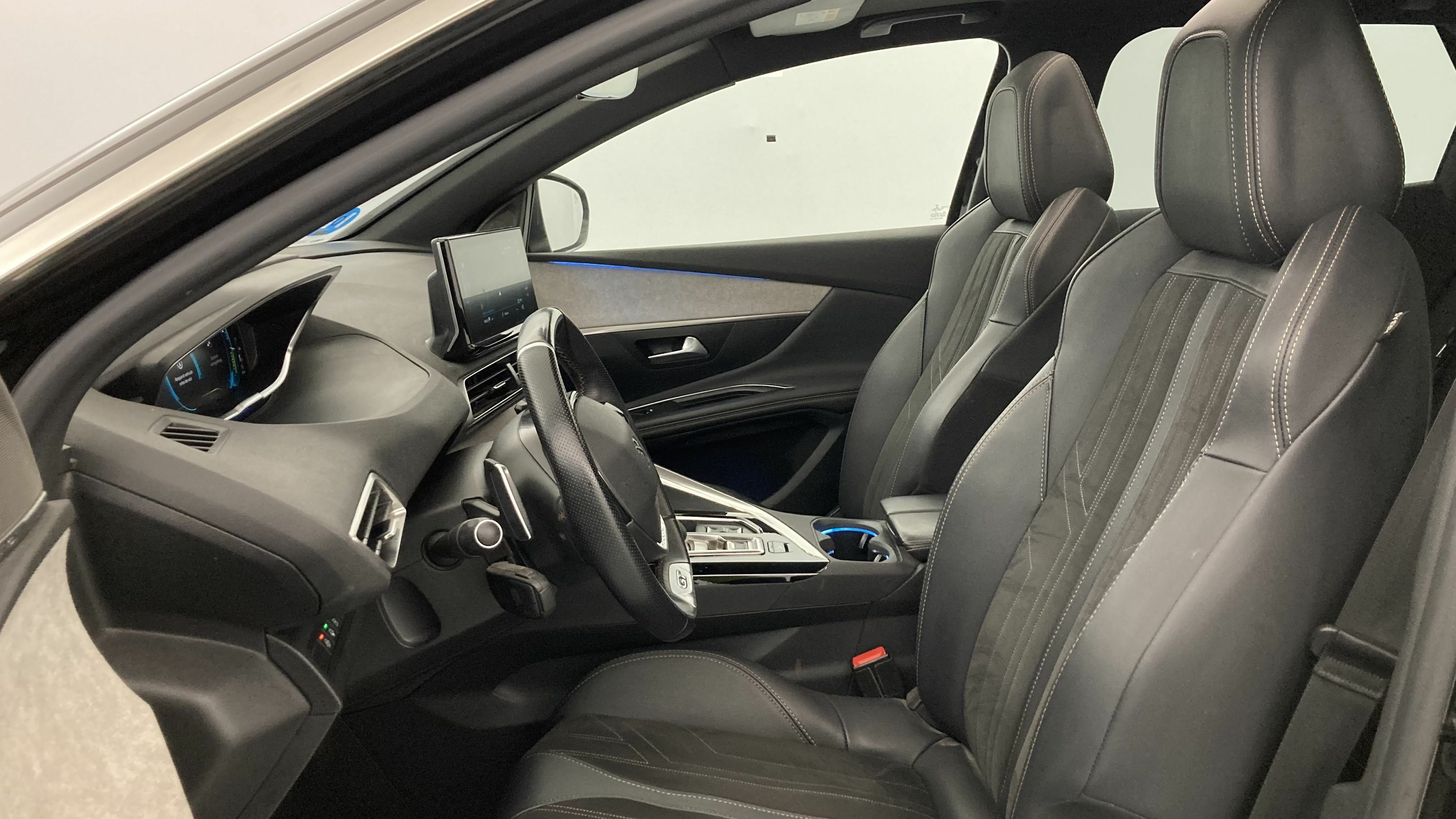 peugeot 3008 gt pack 1.6 HYBRID 300 EAT PHEV 2022 negro perla nera 13