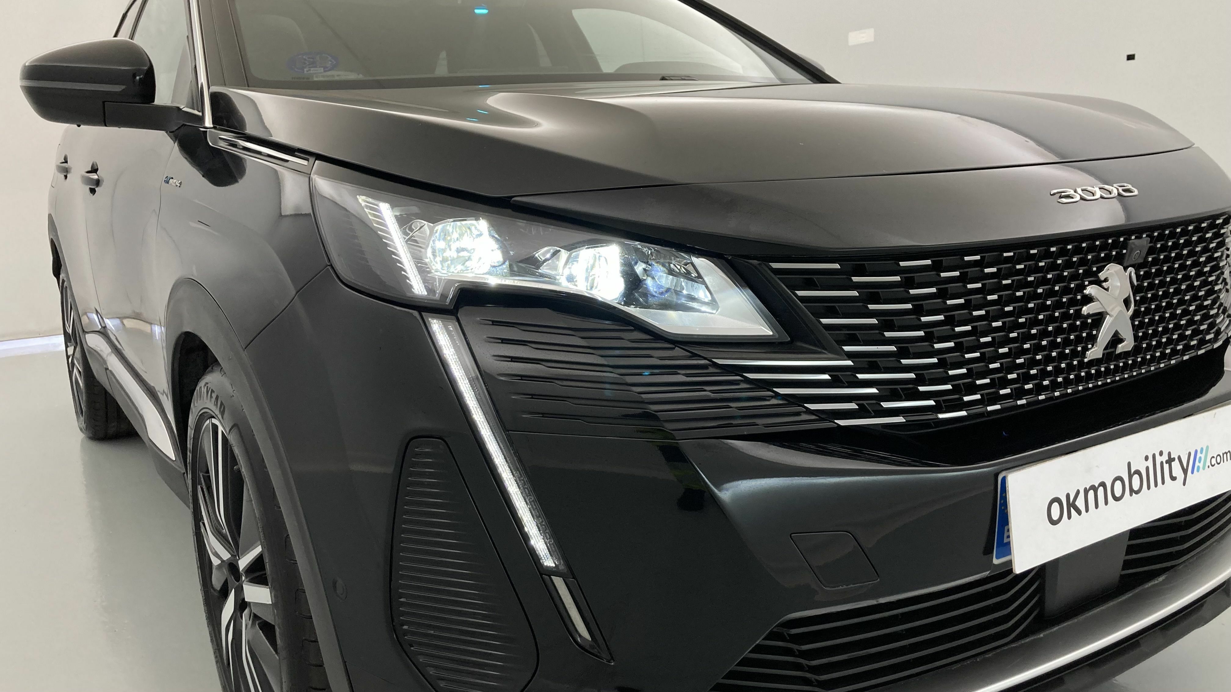 peugeot 3008 gt pack 1.6 HYBRID 300 EAT PHEV 2022 negro perla nera 28