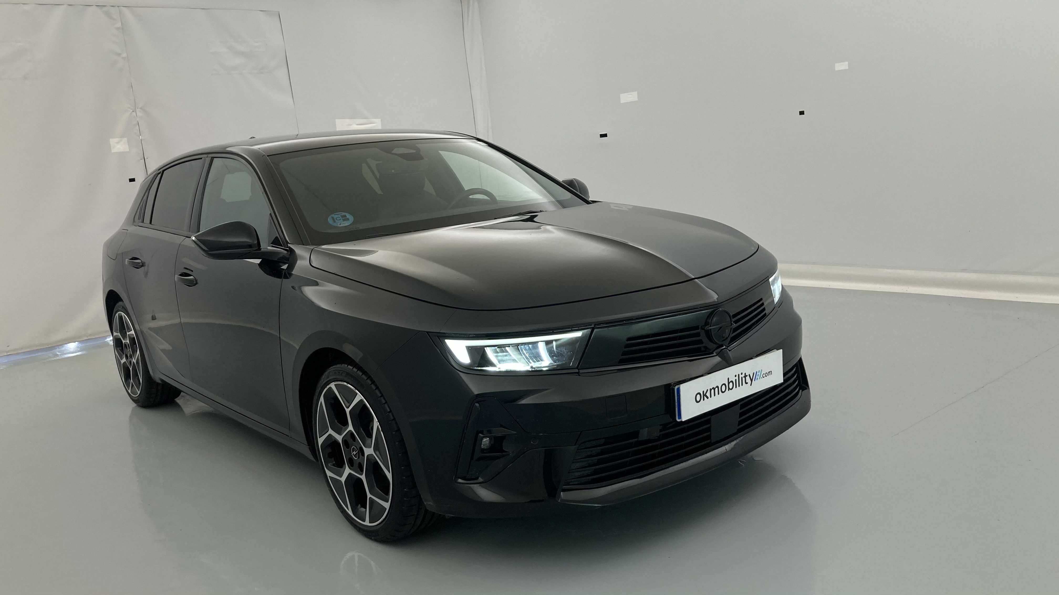 opel astra gs 1.2T 130 AT 2023 karbon black 22